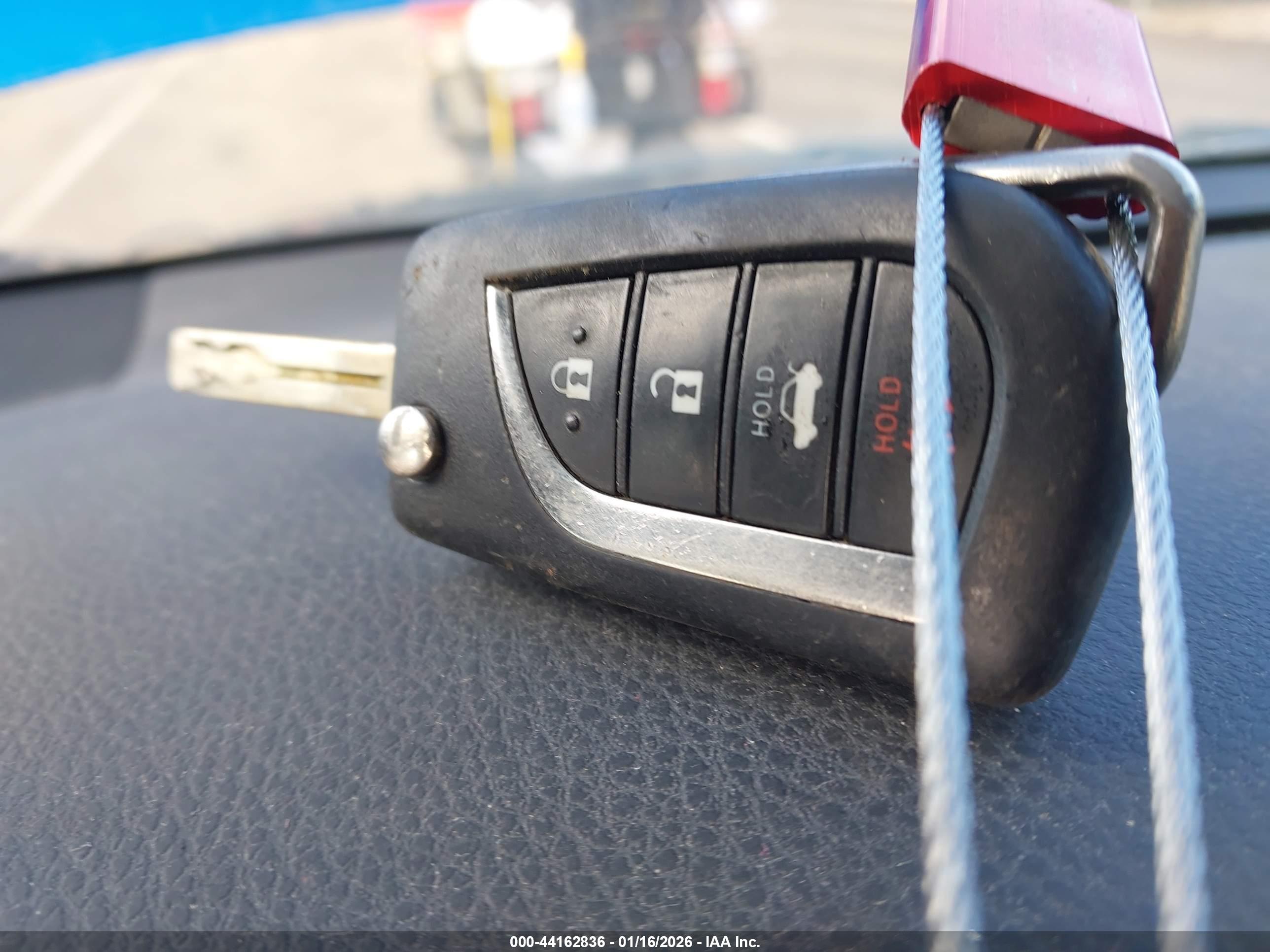 TOYOTA CAMRY image 11