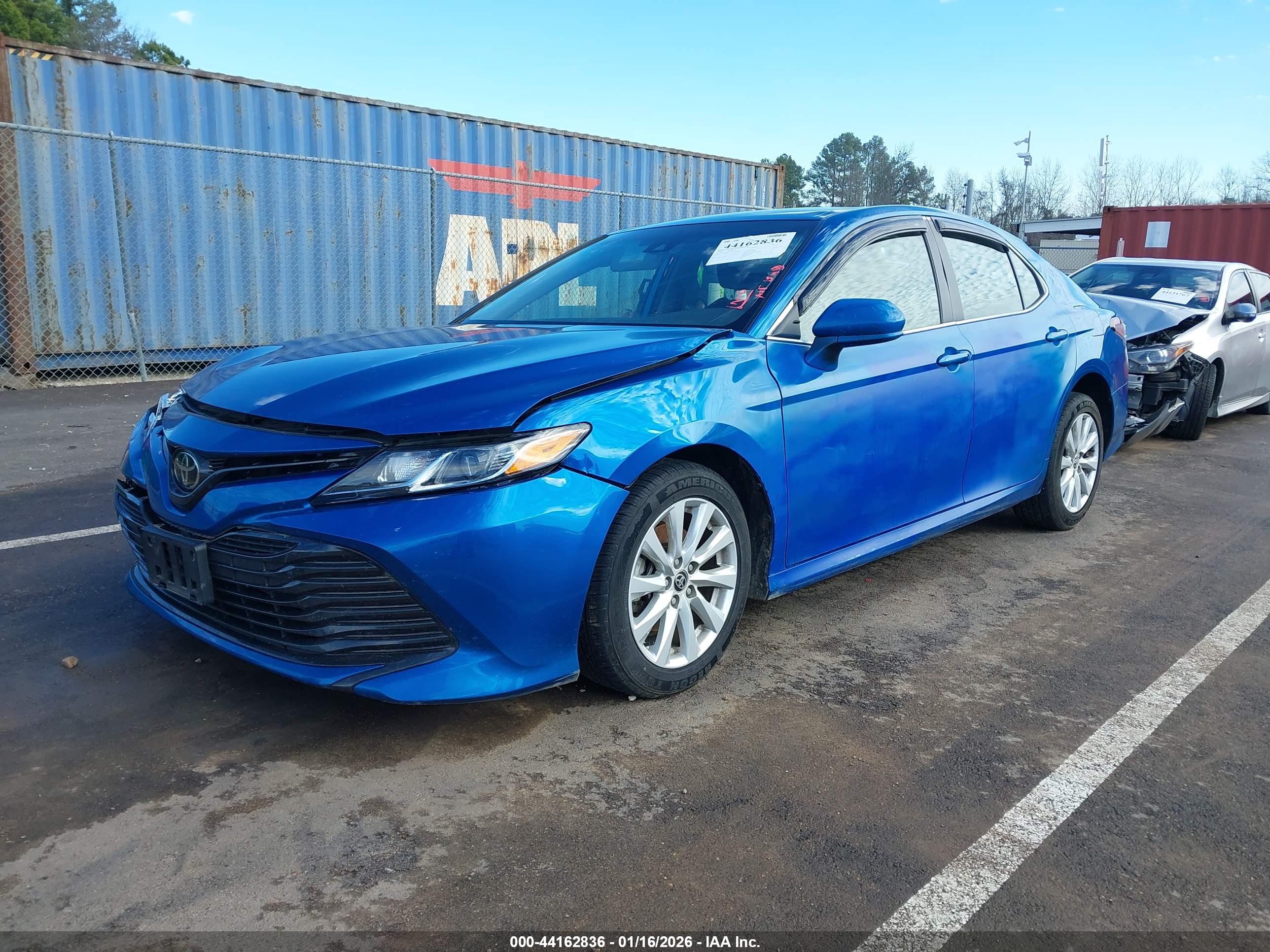 TOYOTA CAMRY image 2