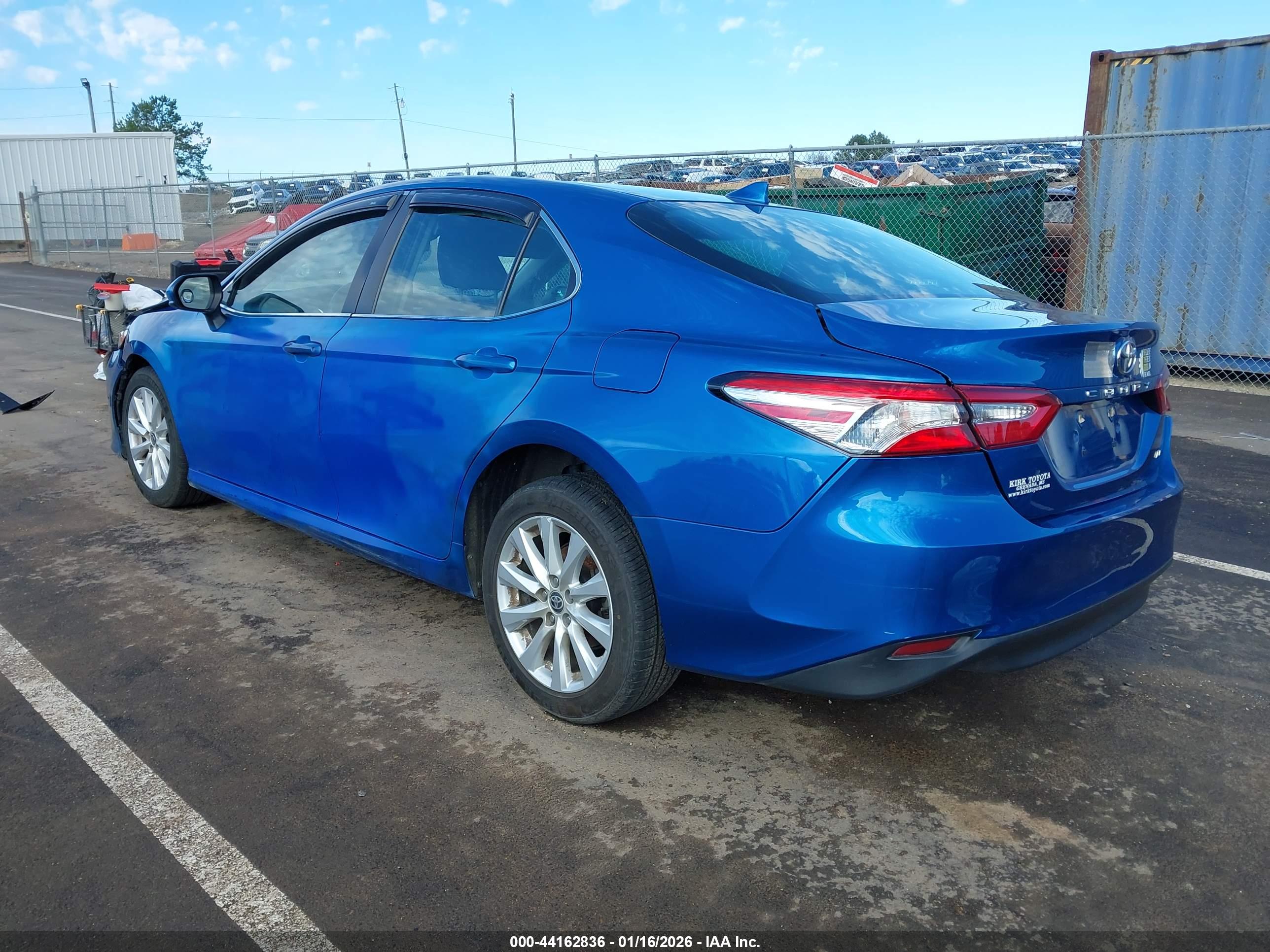 TOYOTA CAMRY image 3