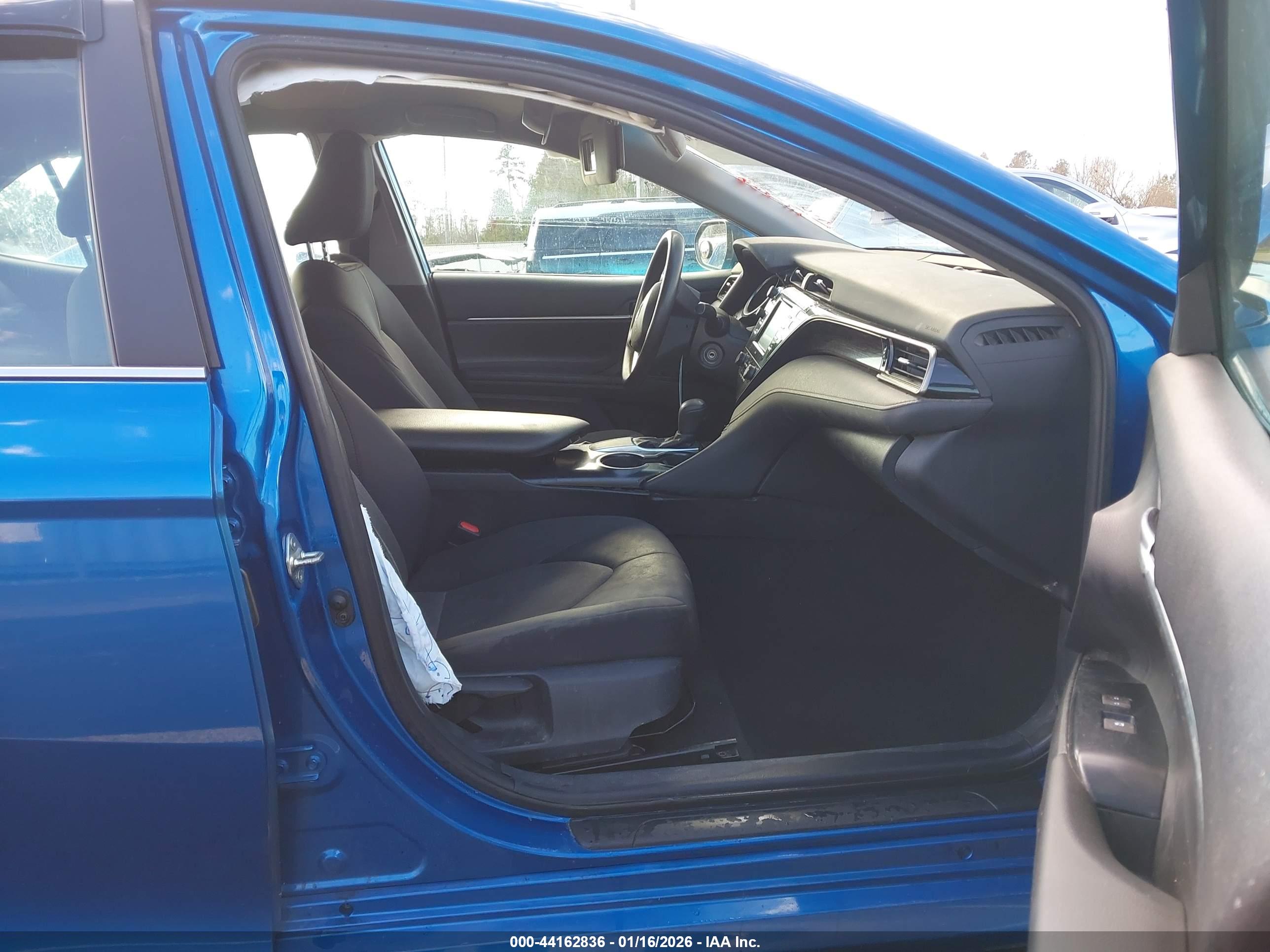 TOYOTA CAMRY image 5