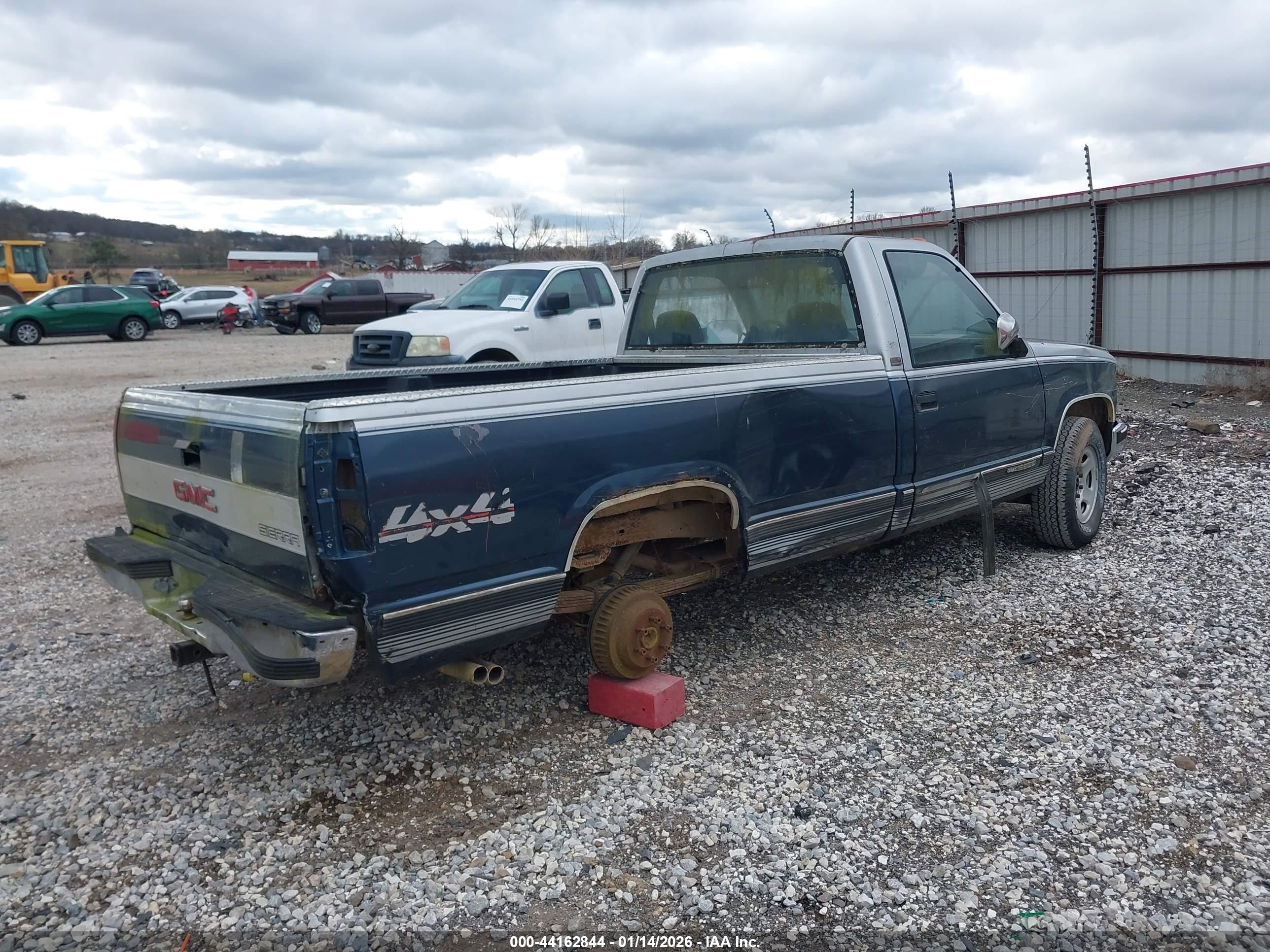 GMC GMT-400 image 4