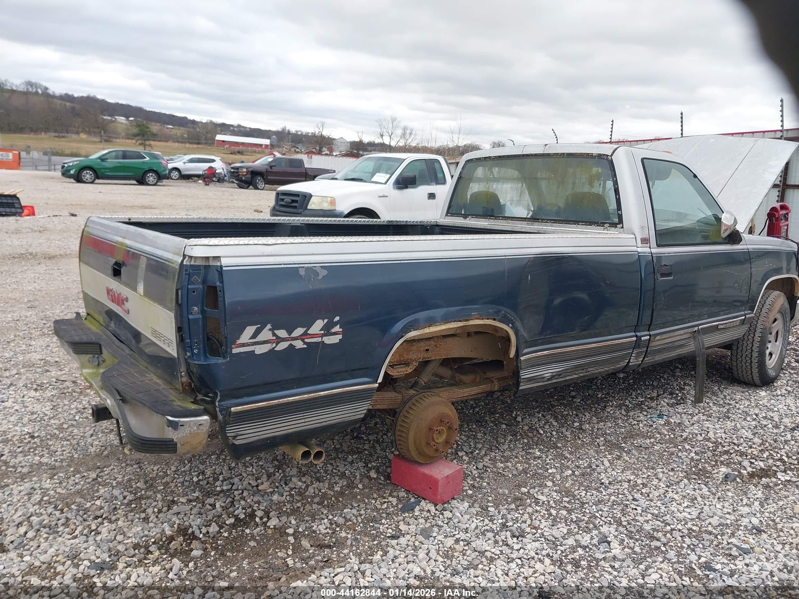 GMC GMT-400 image 6
