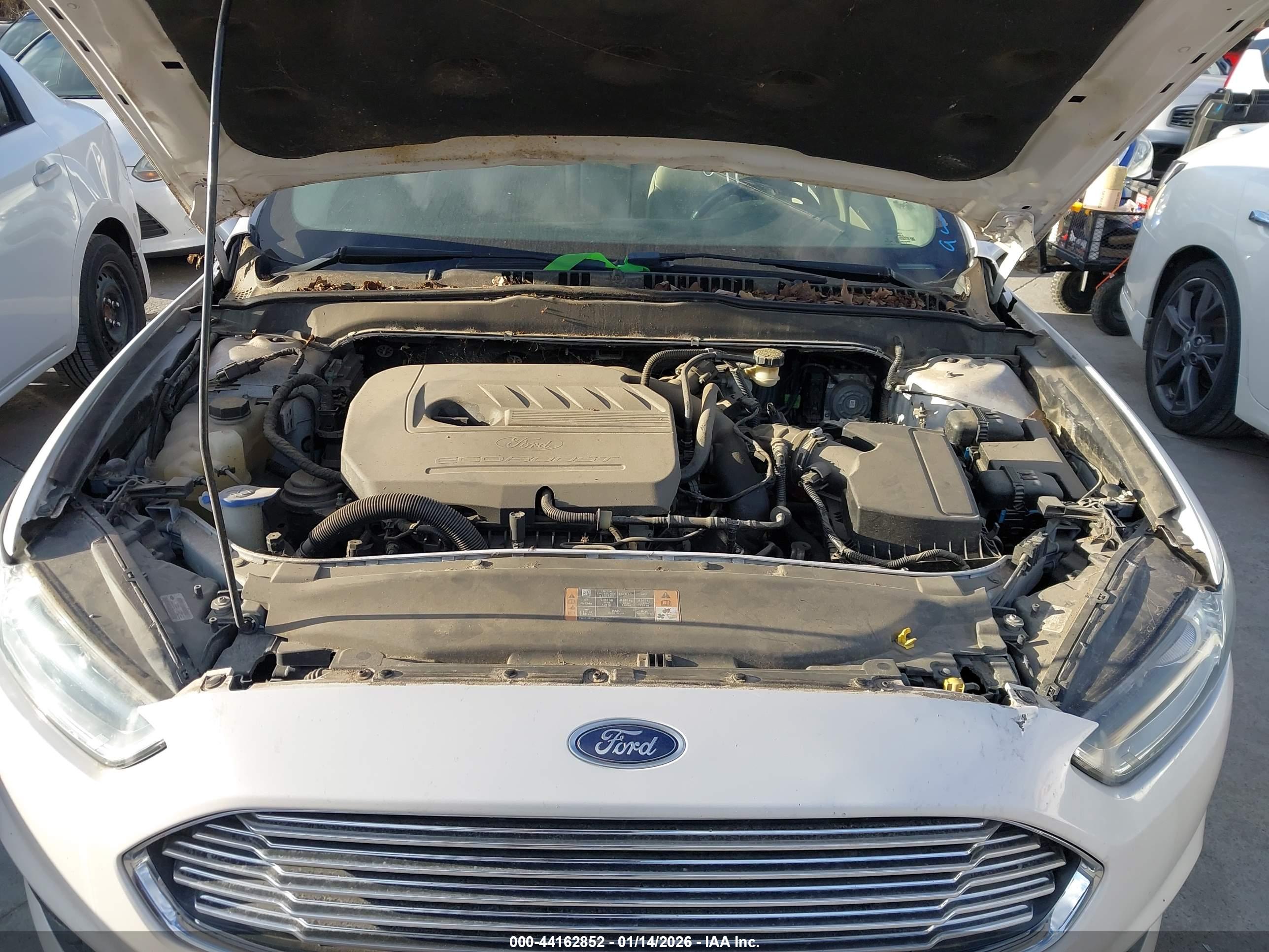 FORD FUSION image 10