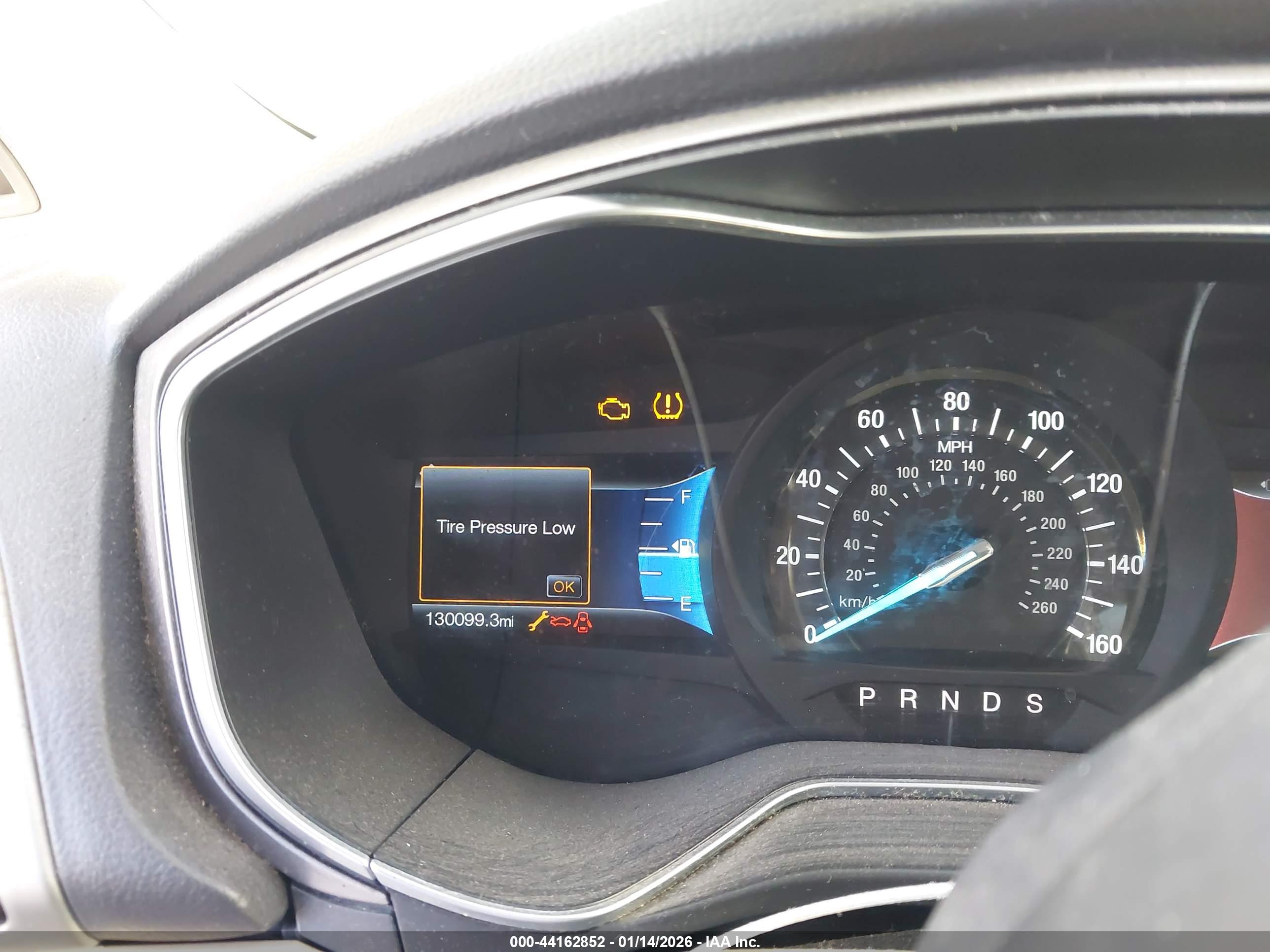 FORD FUSION image 7
