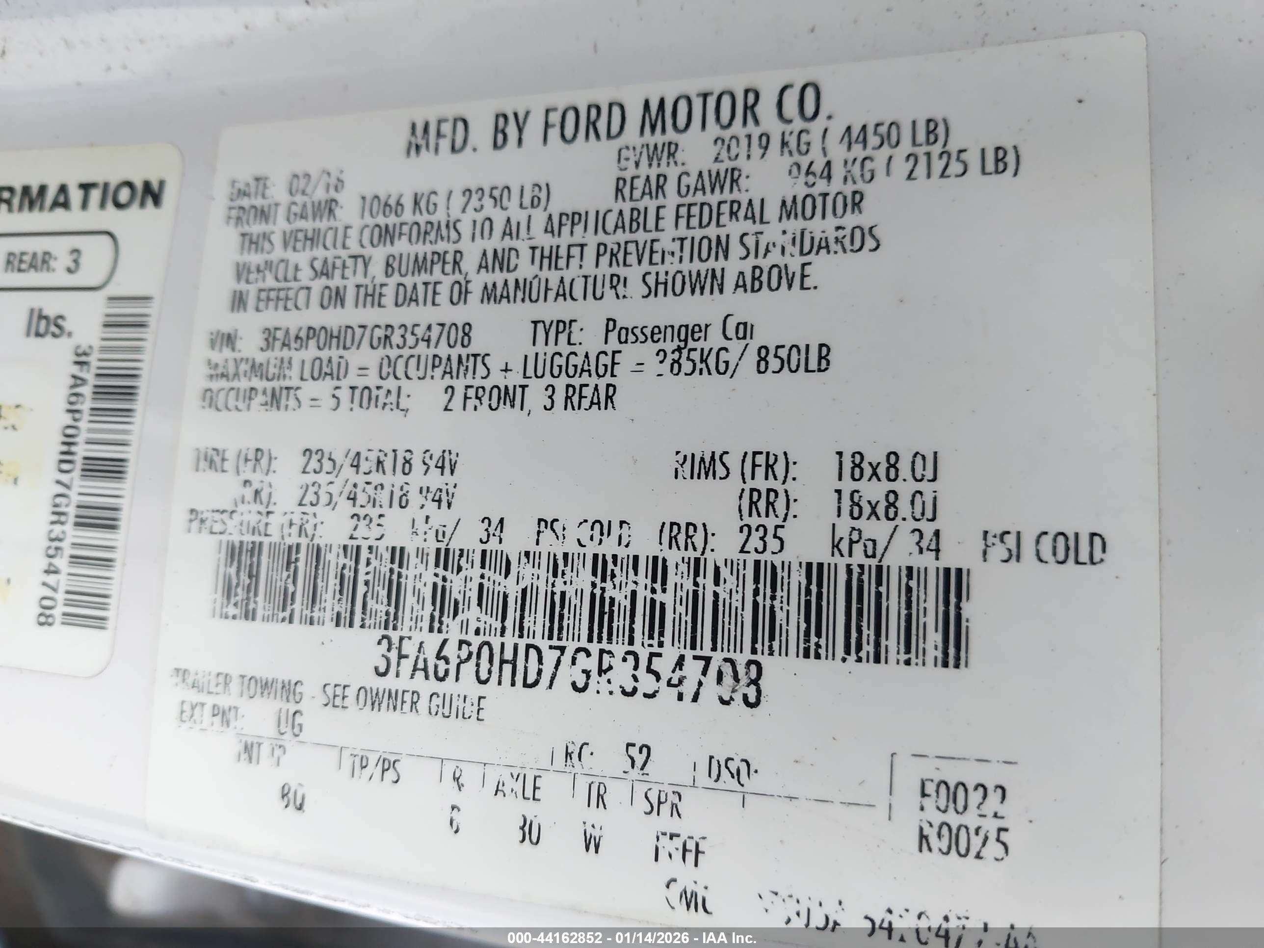 FORD FUSION image 9