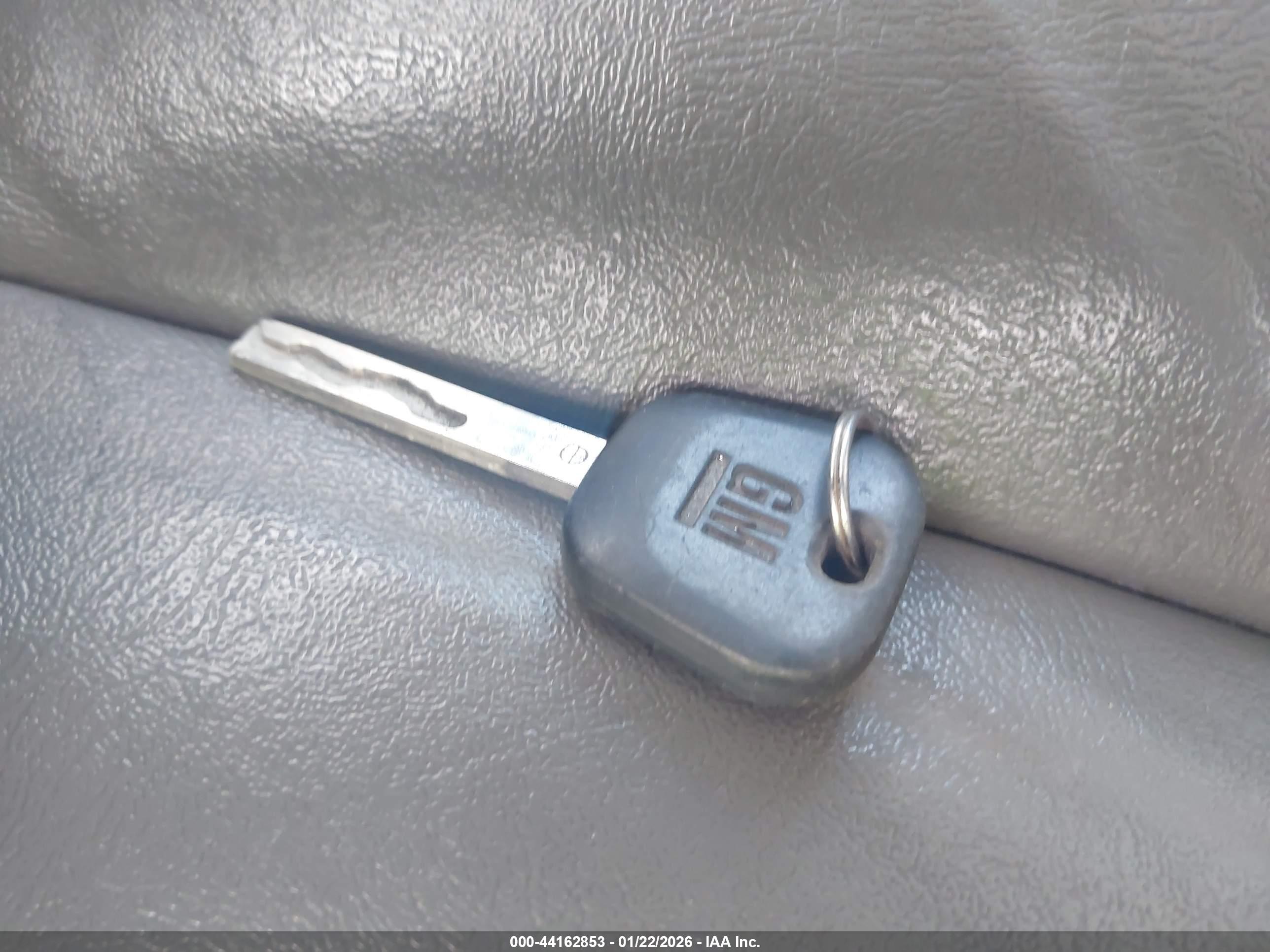 GMC SAVANA image 11