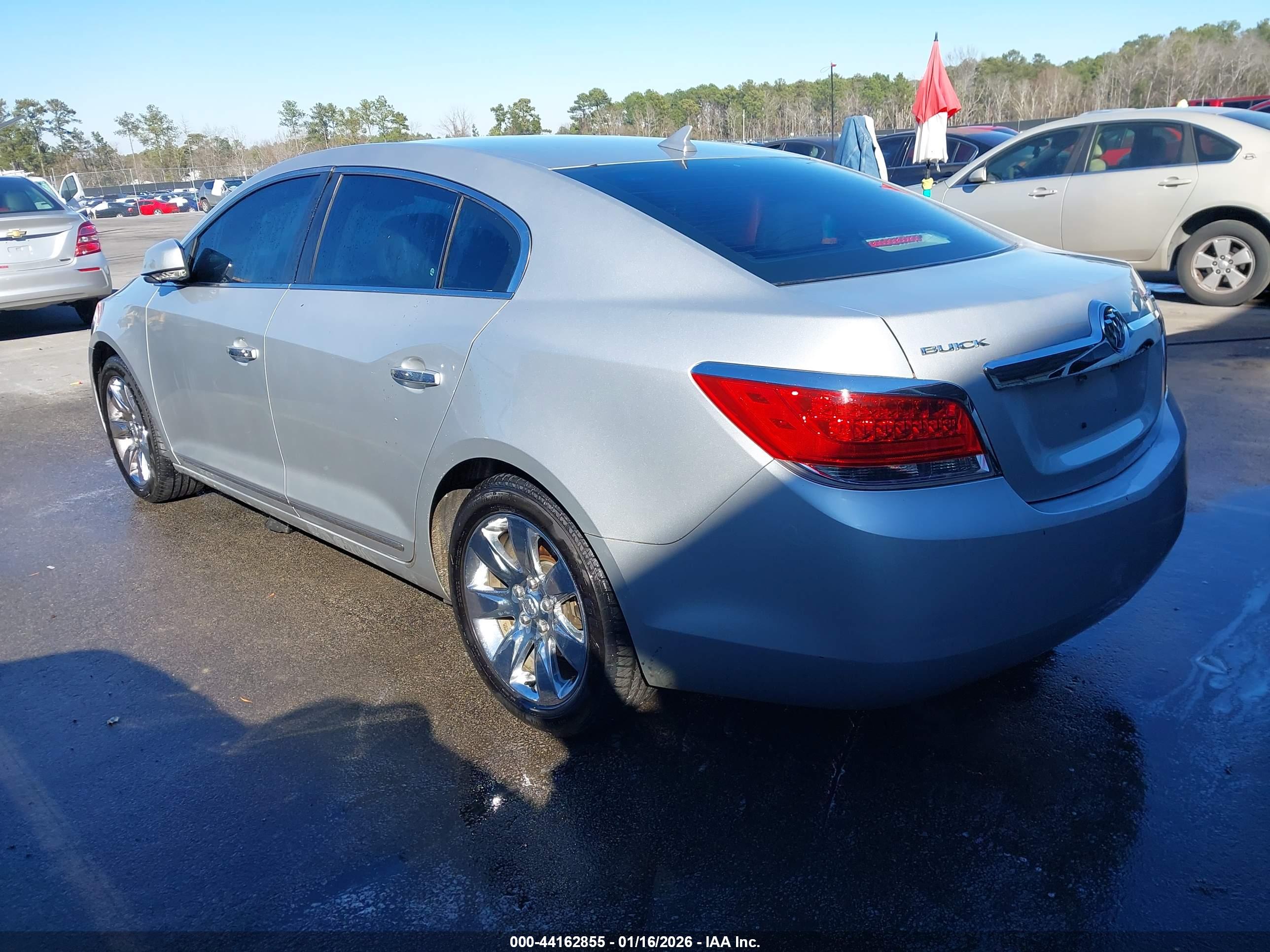 BUICK LACROSSE image 3