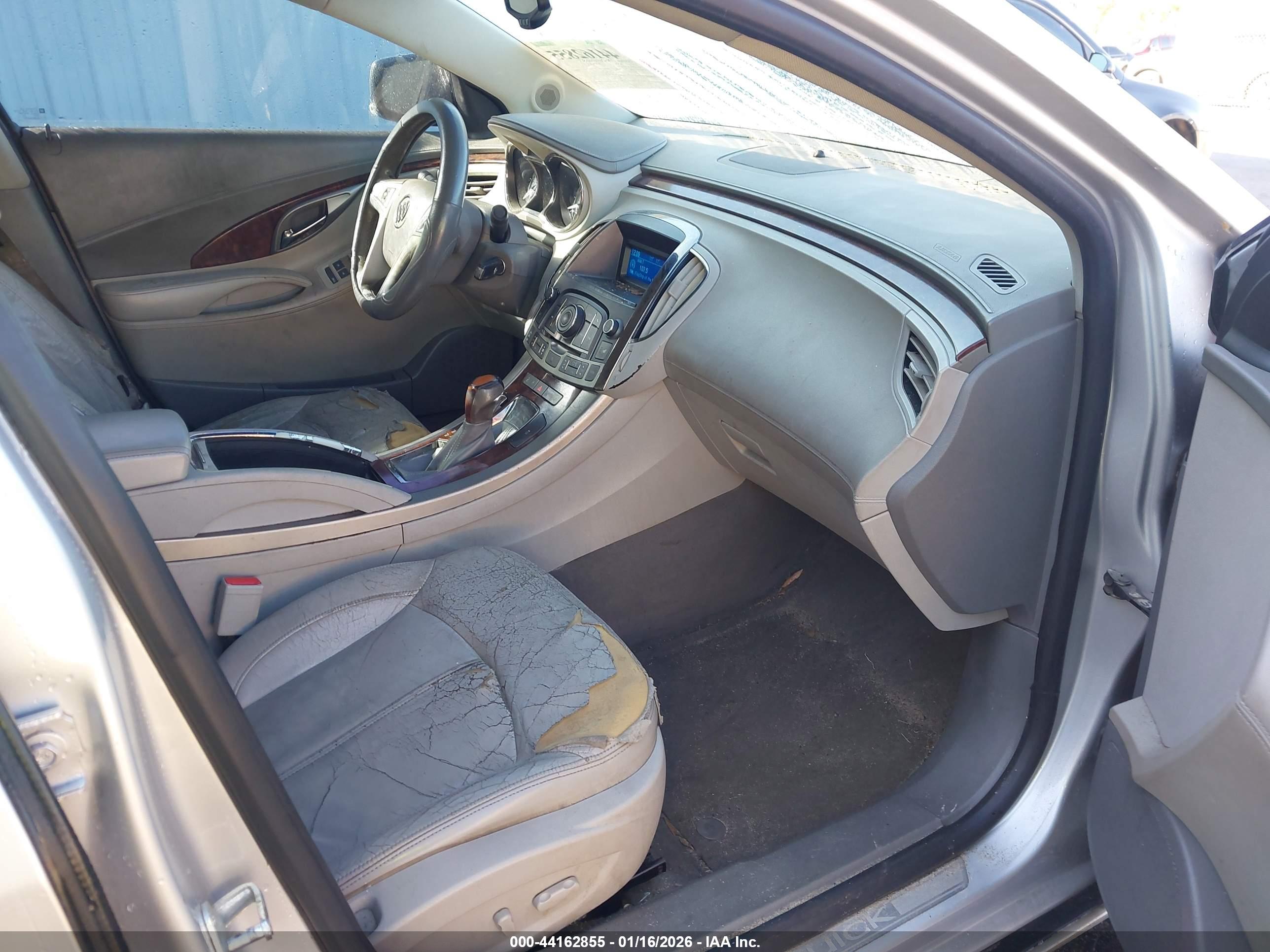 BUICK LACROSSE image 5