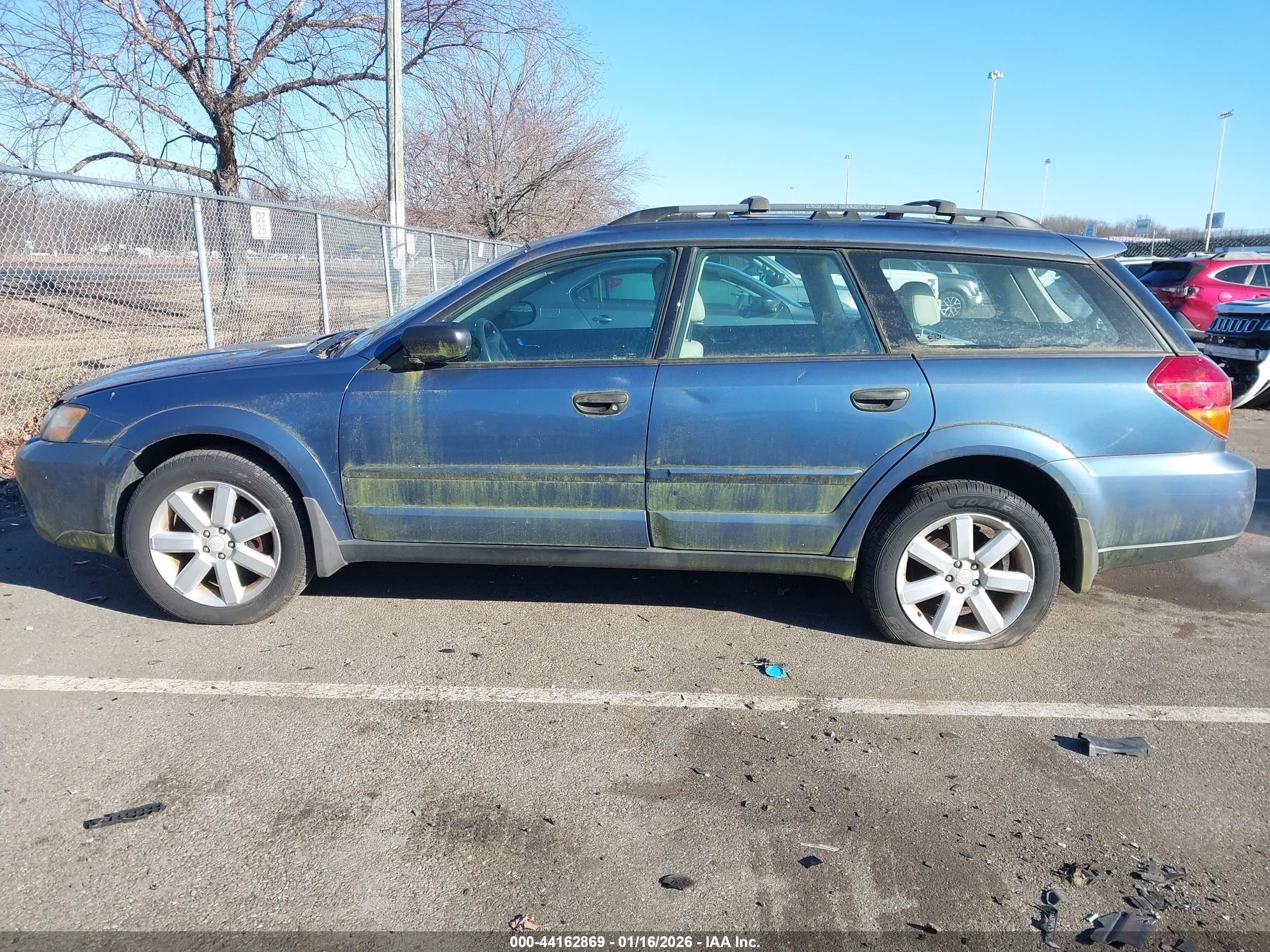 SUBARU OUTBACK image 6