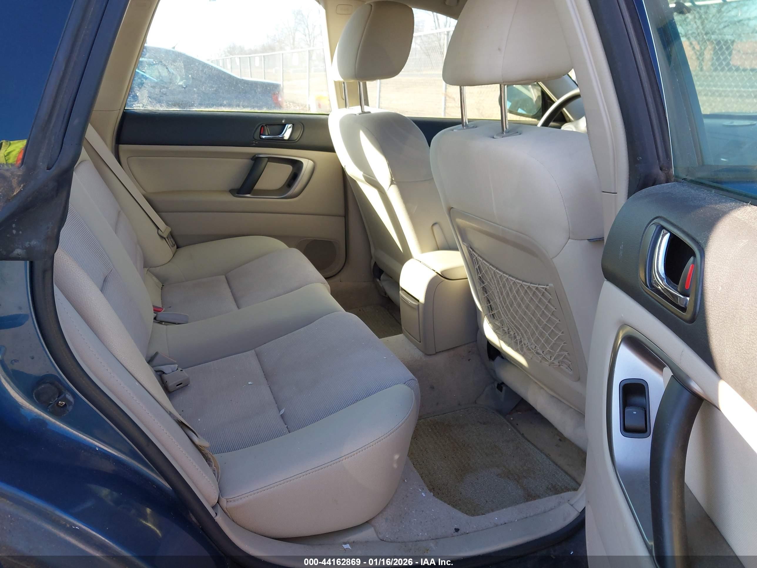 SUBARU OUTBACK image 8