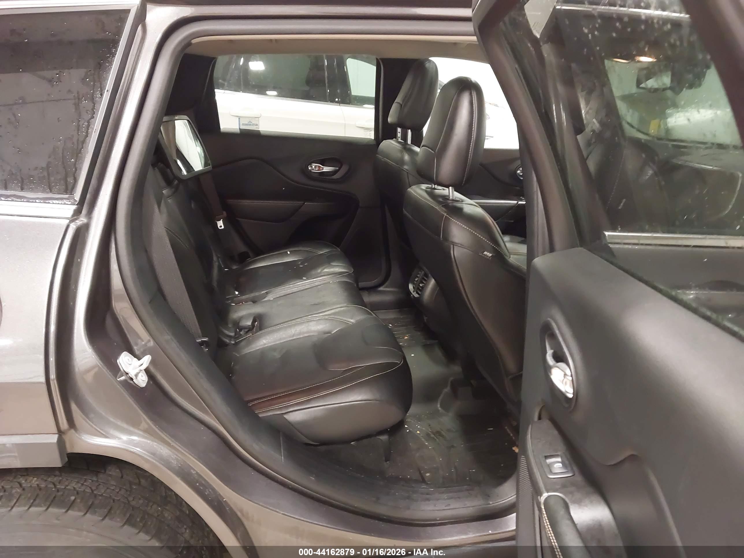 JEEP CHEROKEE image 8