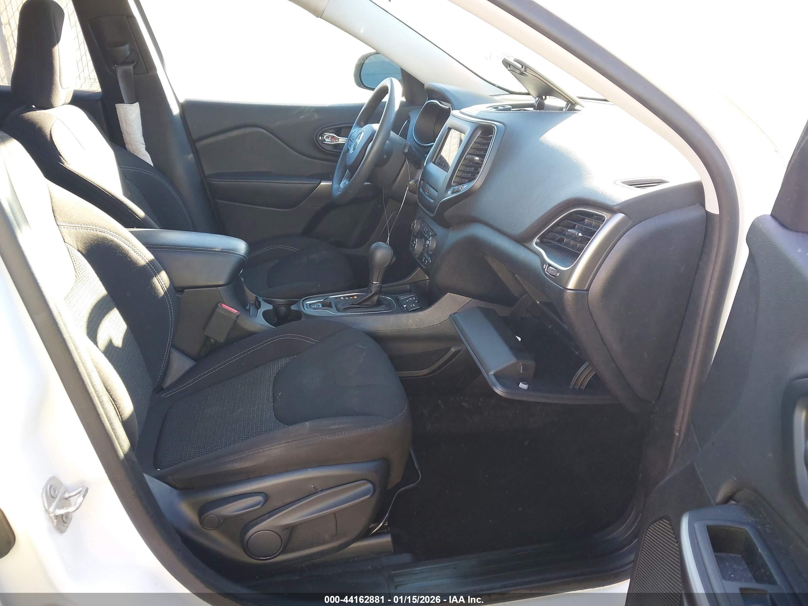 JEEP CHEROKEE image 5