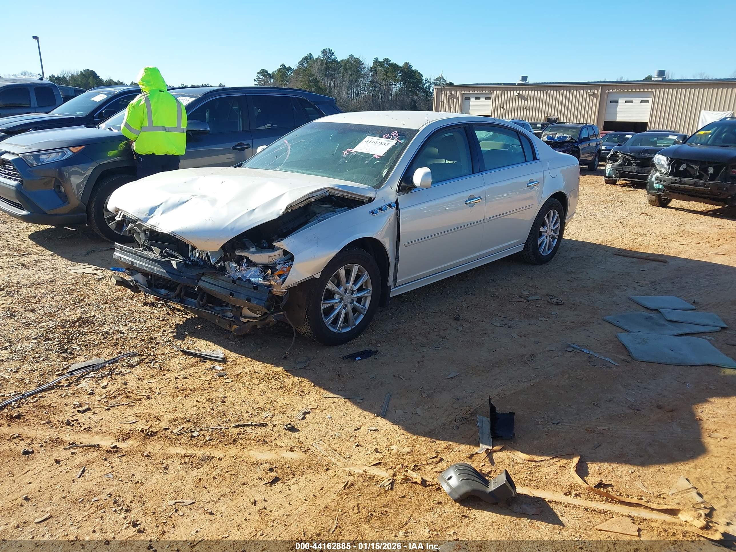 BUICK LUCERNE image 2