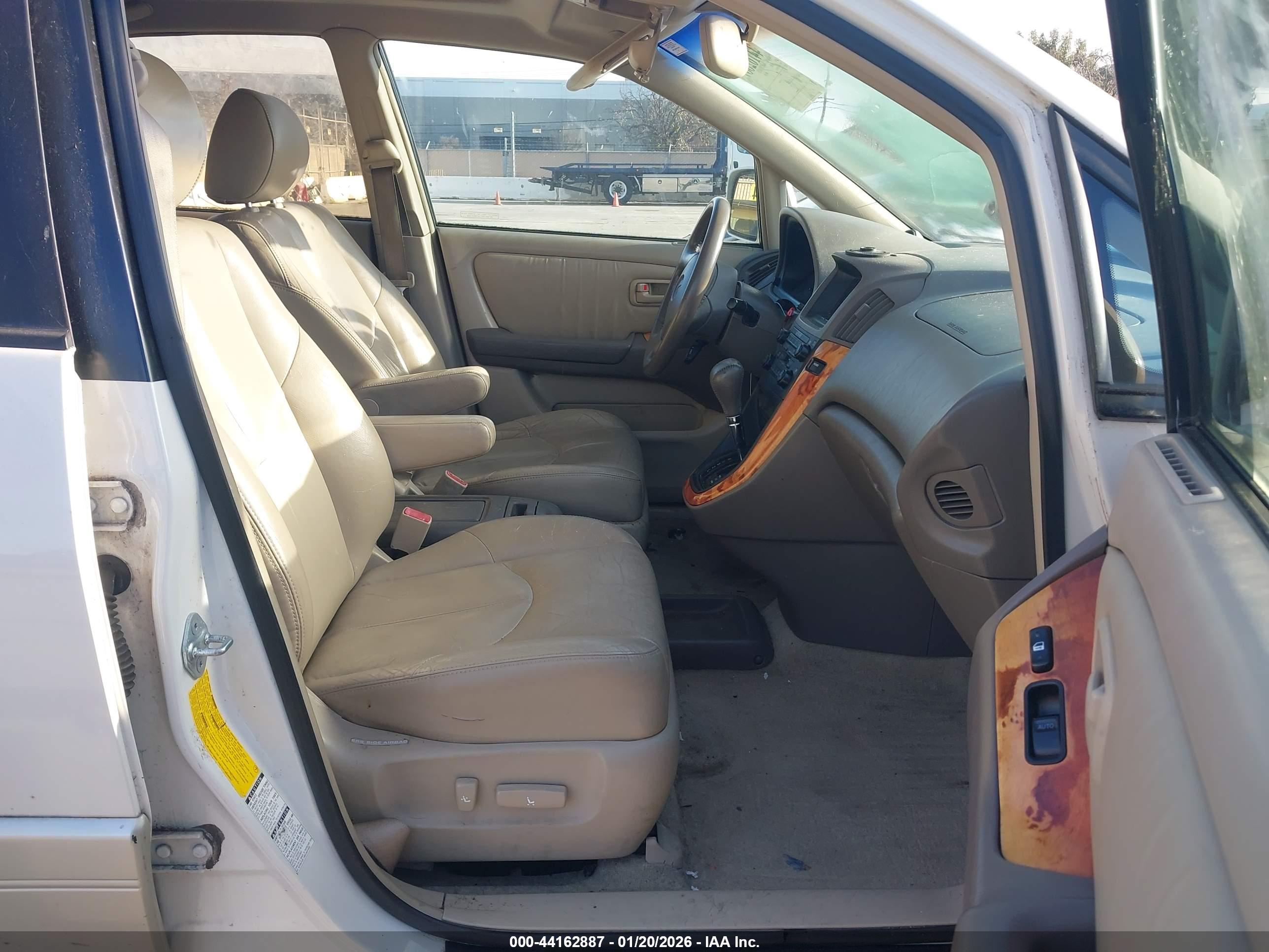 LEXUS RX image 5
