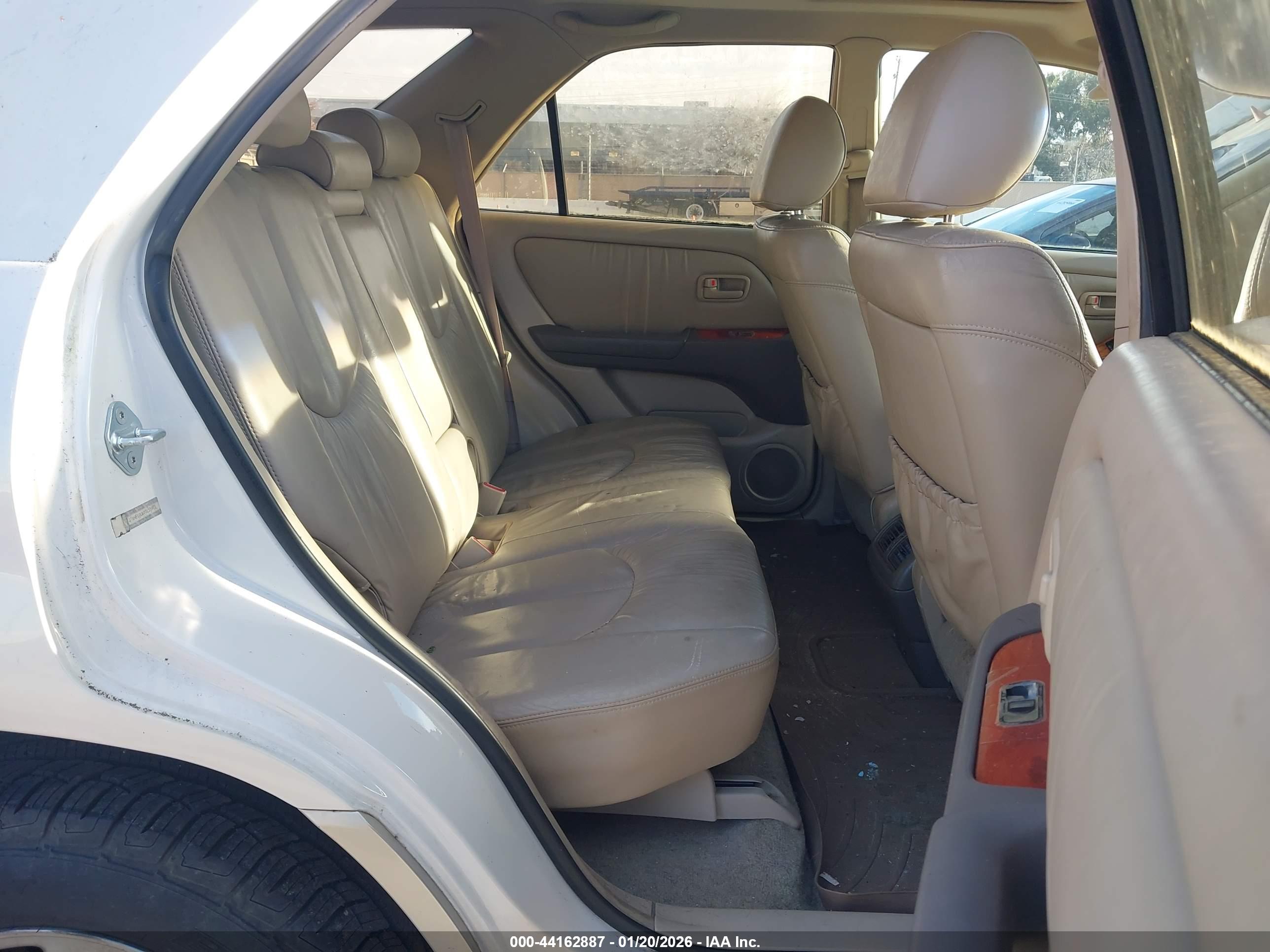 LEXUS RX image 8