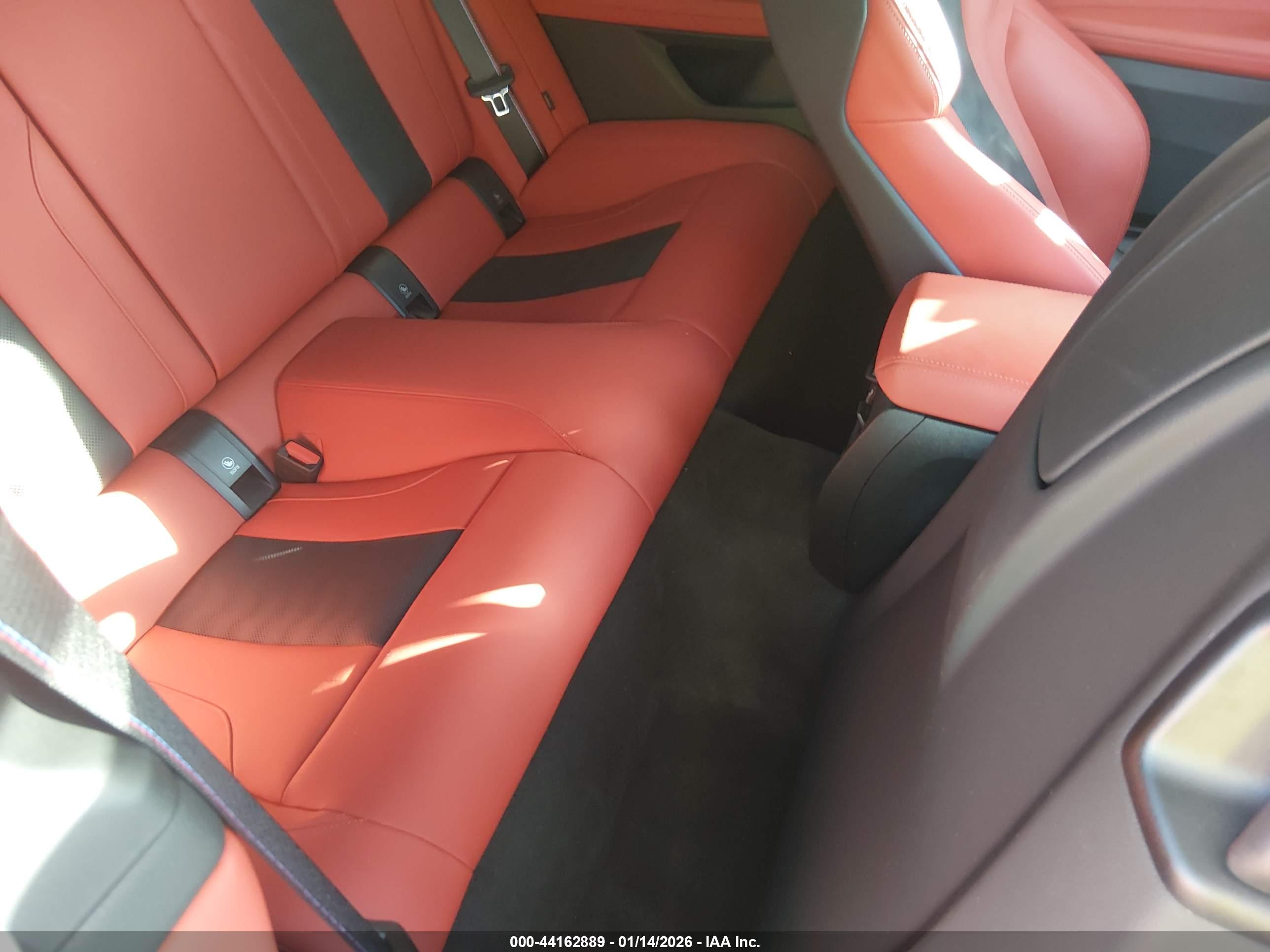 BMW M4 image 8