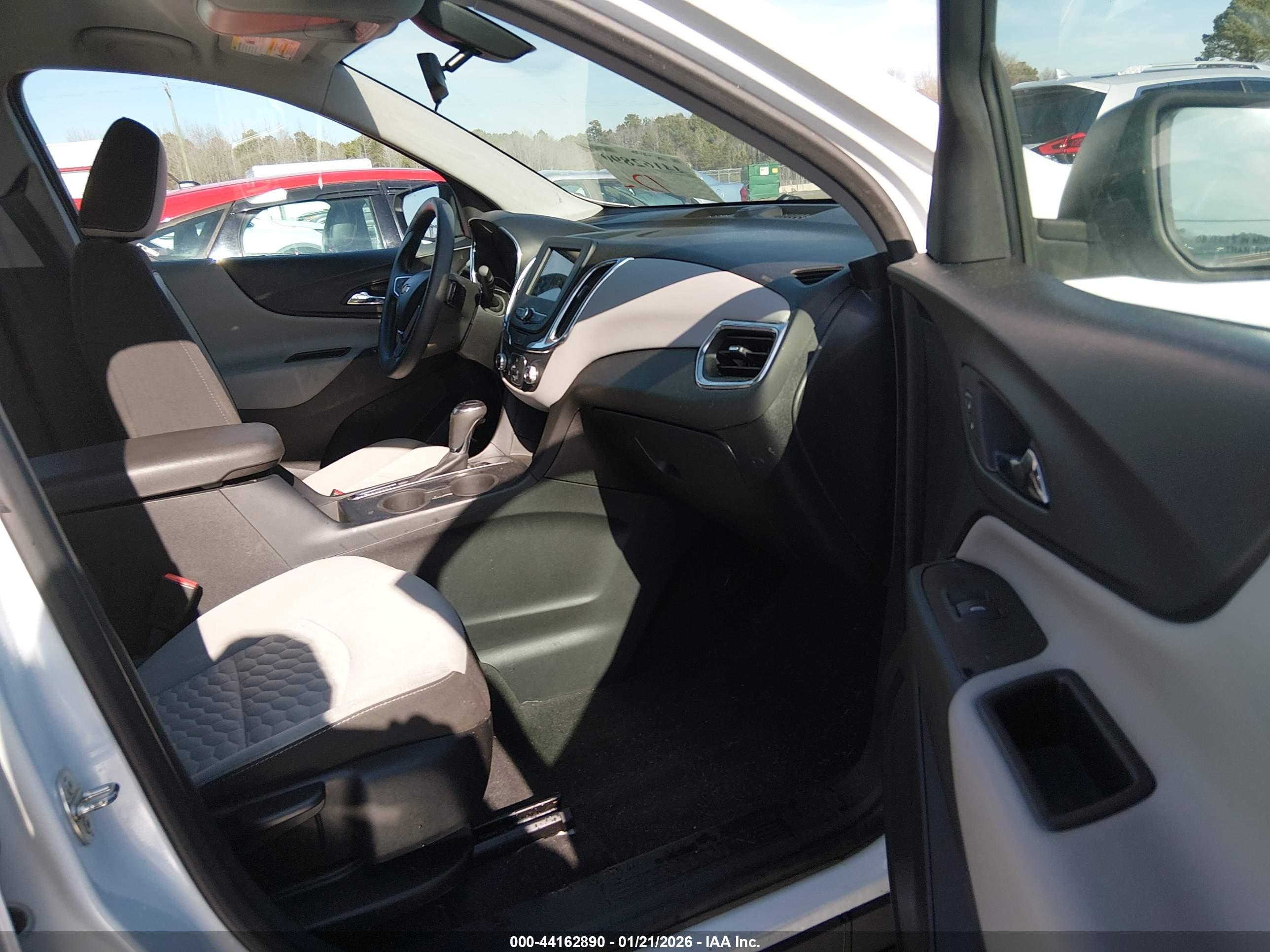 CHEVROLET EQUINOX image 5