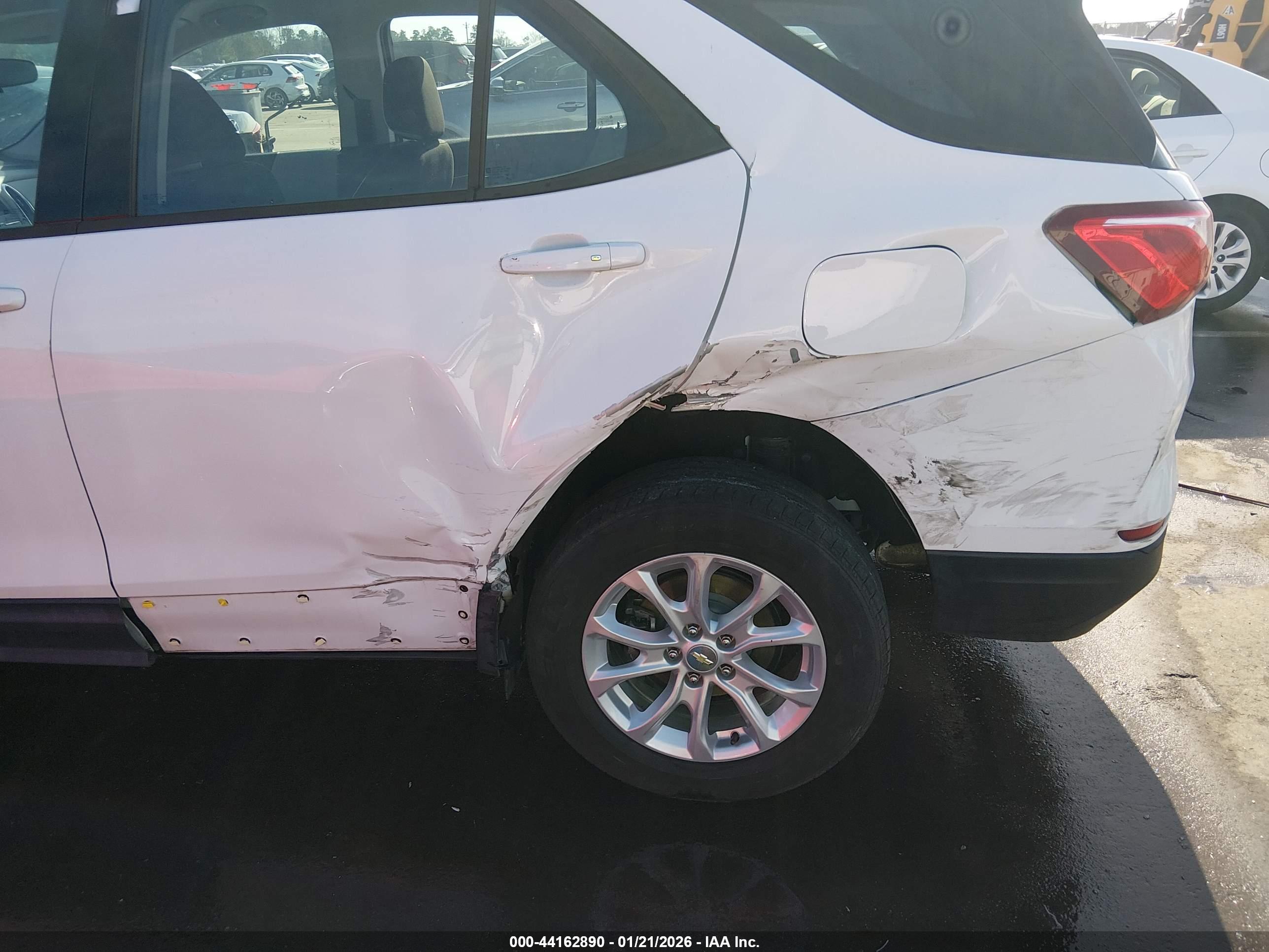 CHEVROLET EQUINOX image 6