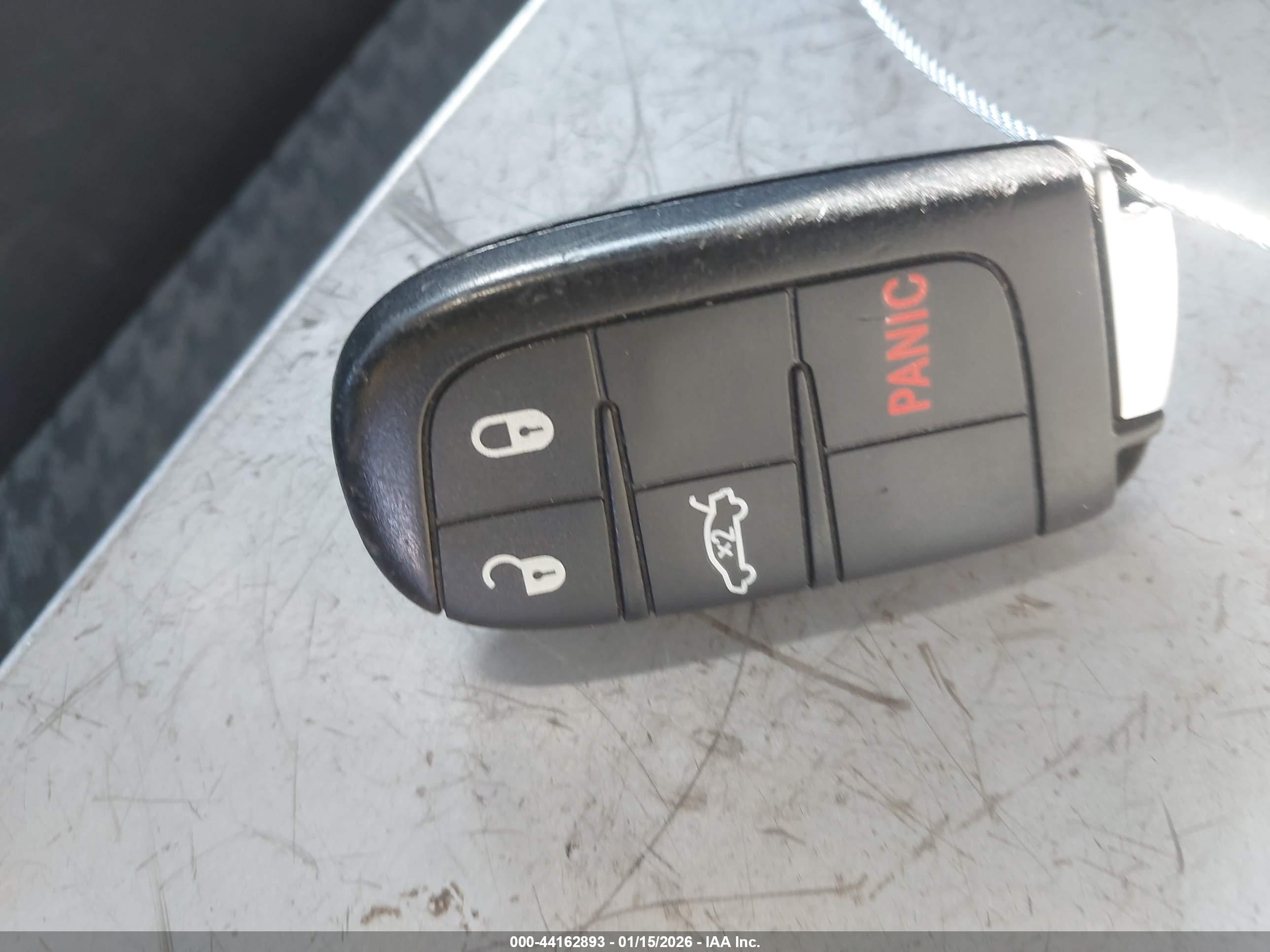 DODGE CHALLENGER image 11