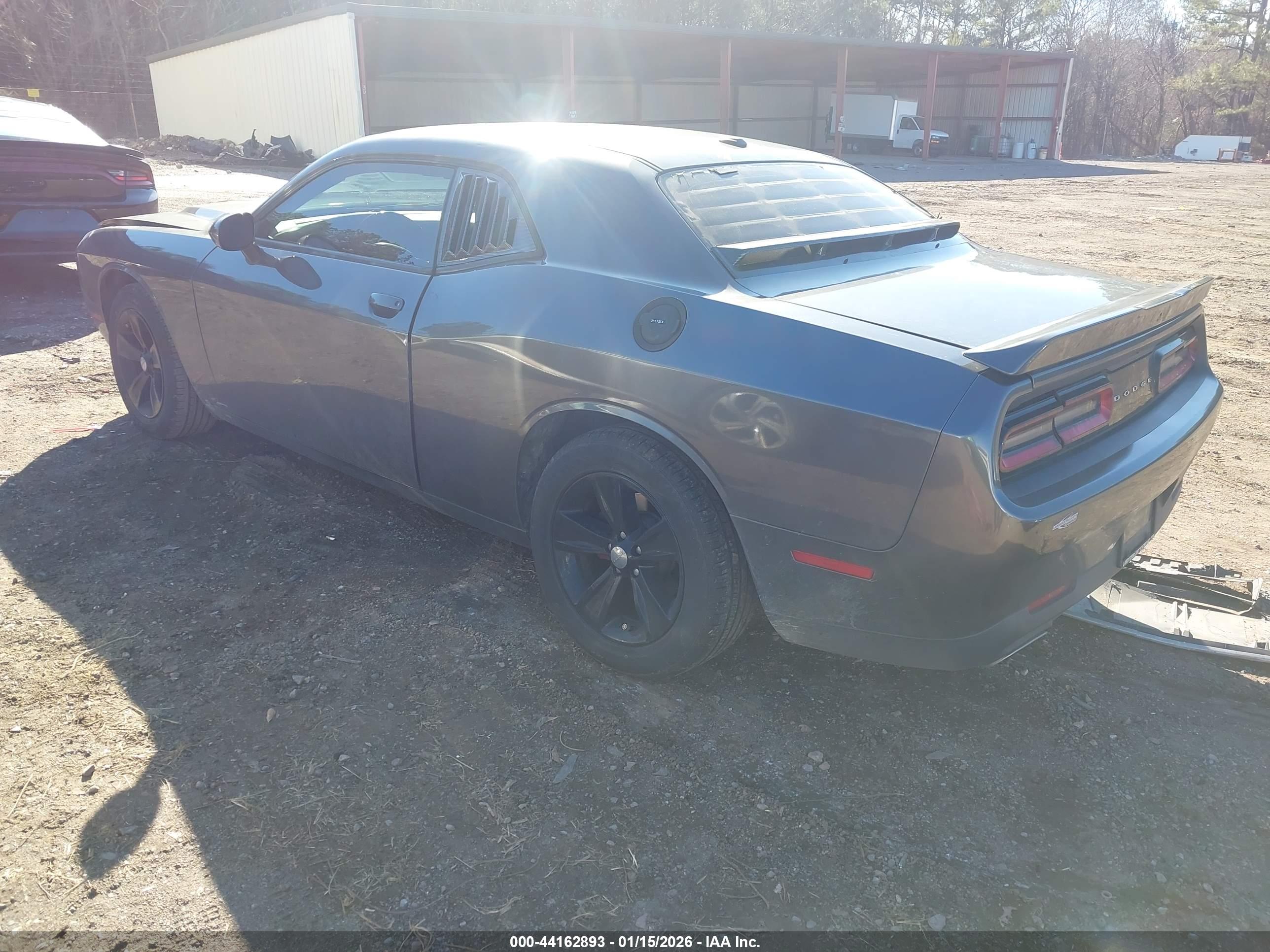 DODGE CHALLENGER image 3