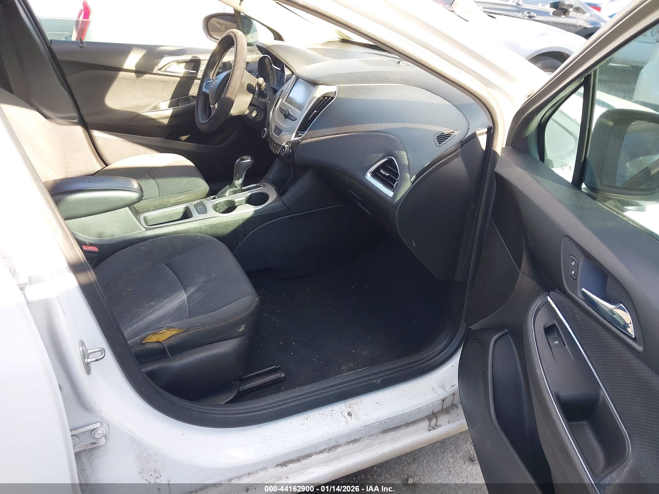 CHEVROLET CRUZE image 5