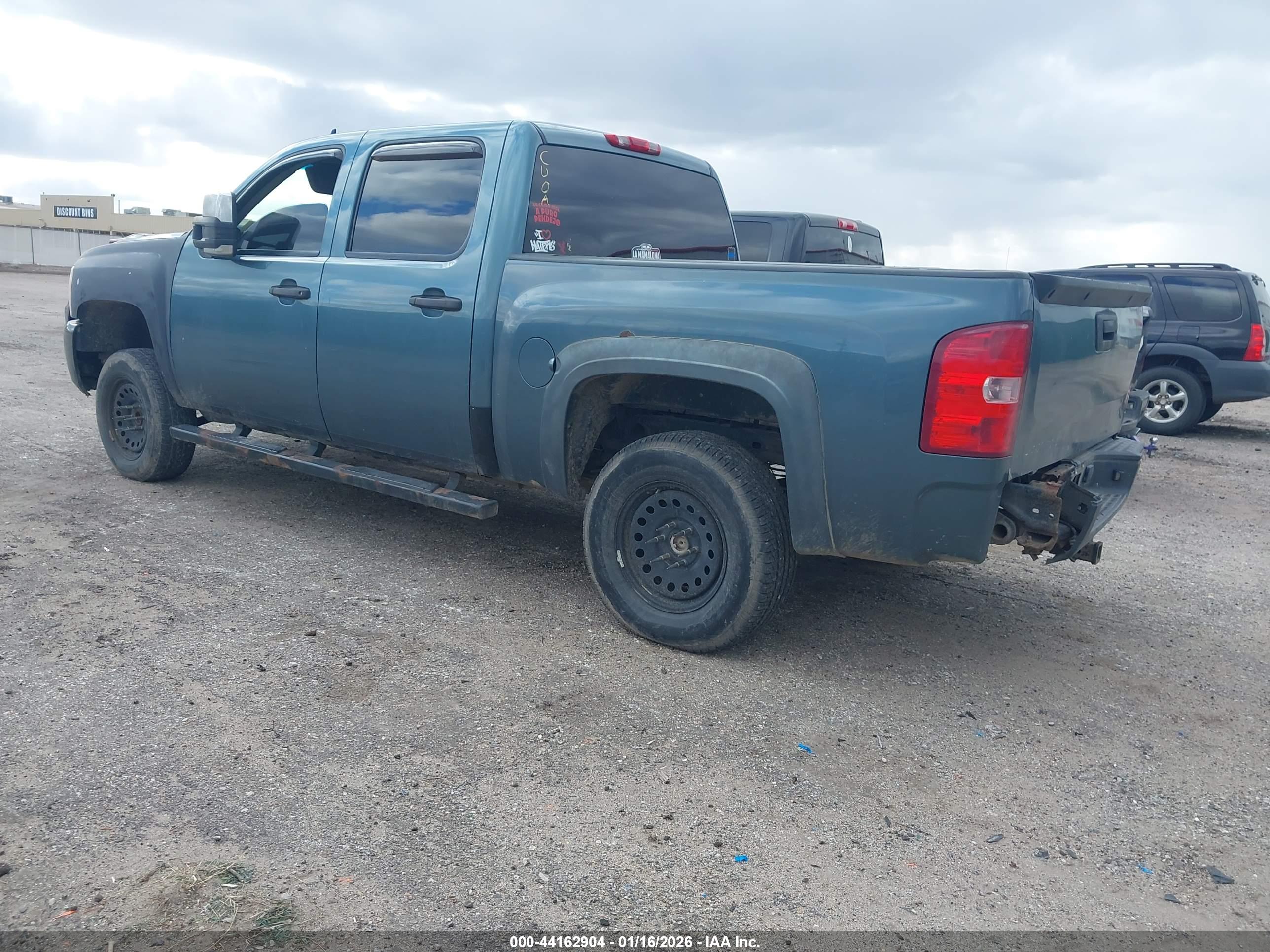 CHEVROLET SILVERADO image 3