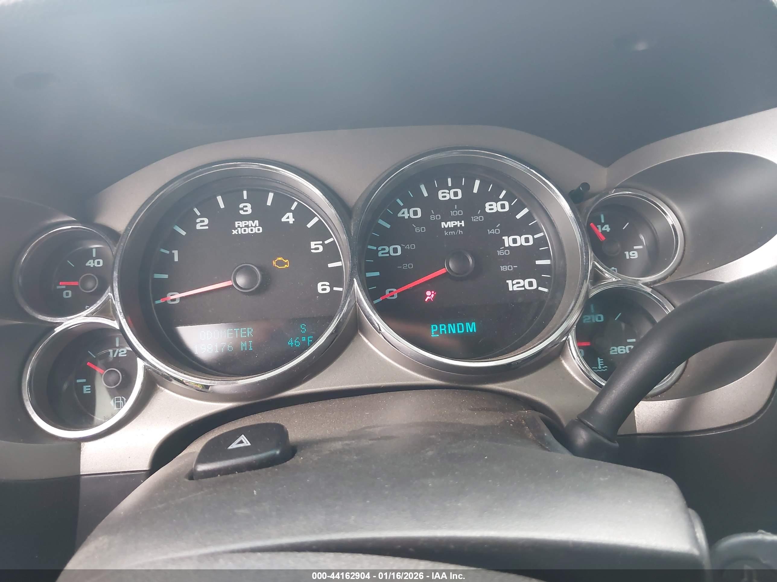 CHEVROLET SILVERADO image 7