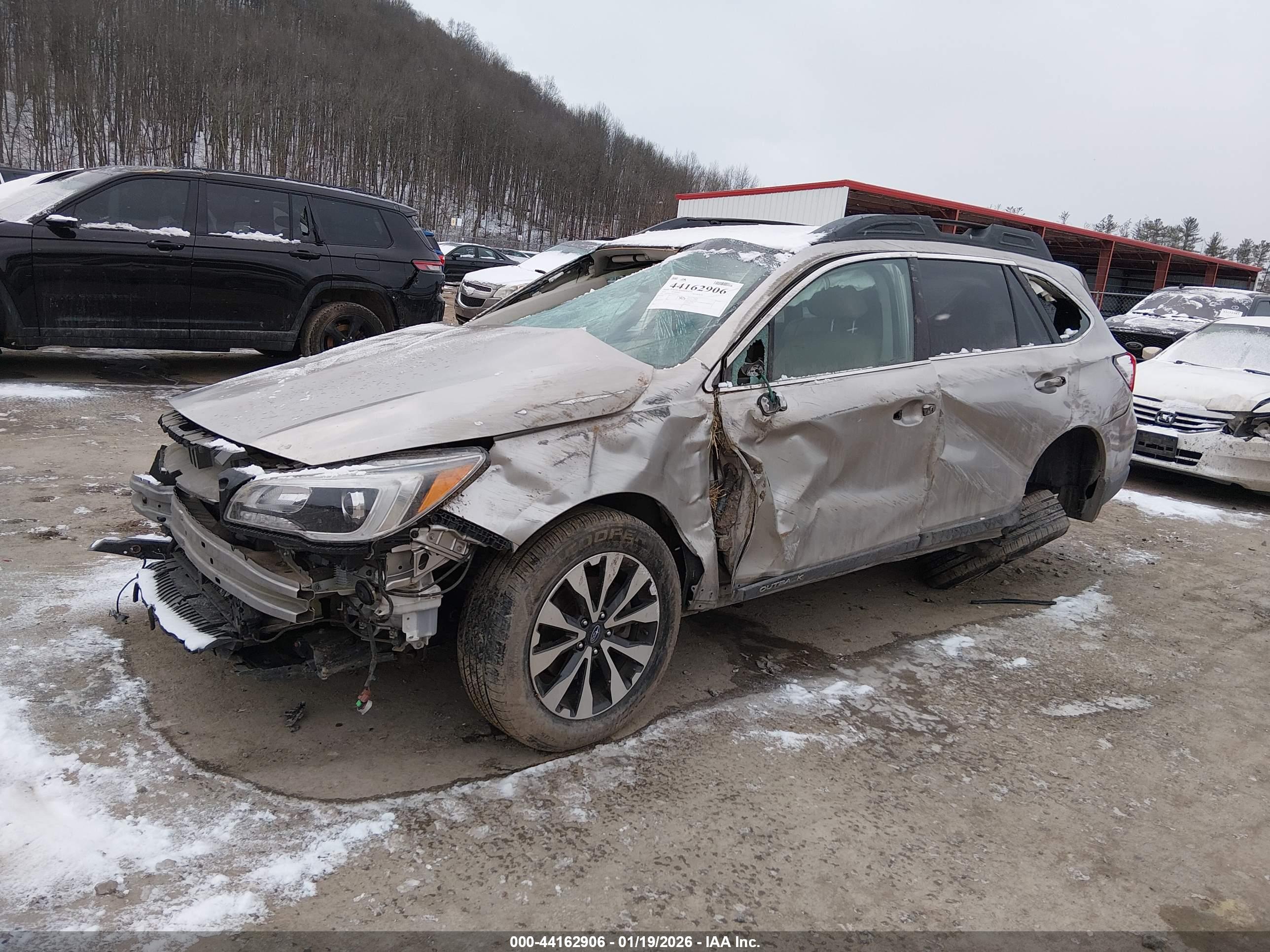 SUBARU OUTBACK image 2