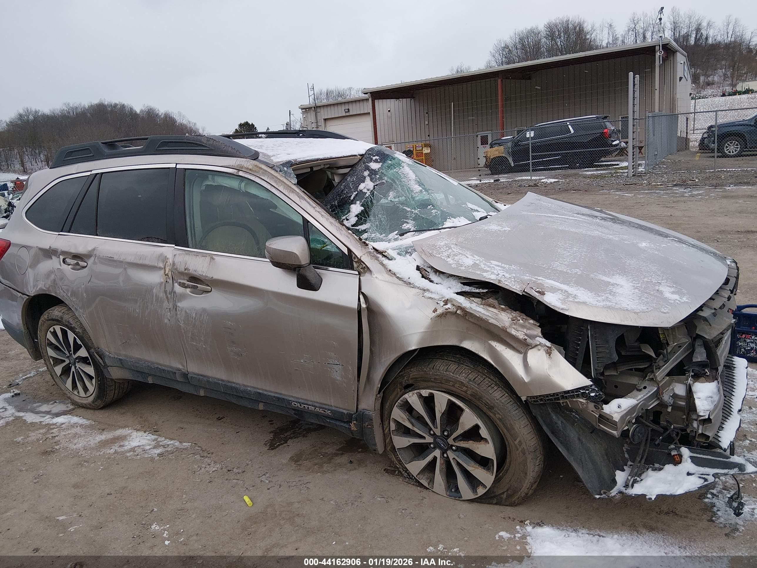 SUBARU OUTBACK image 6