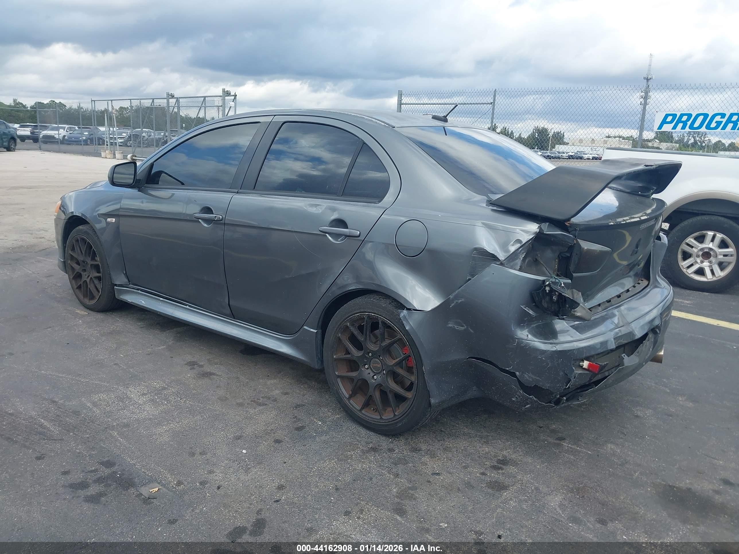 MITSUBISHI LANCER image 3