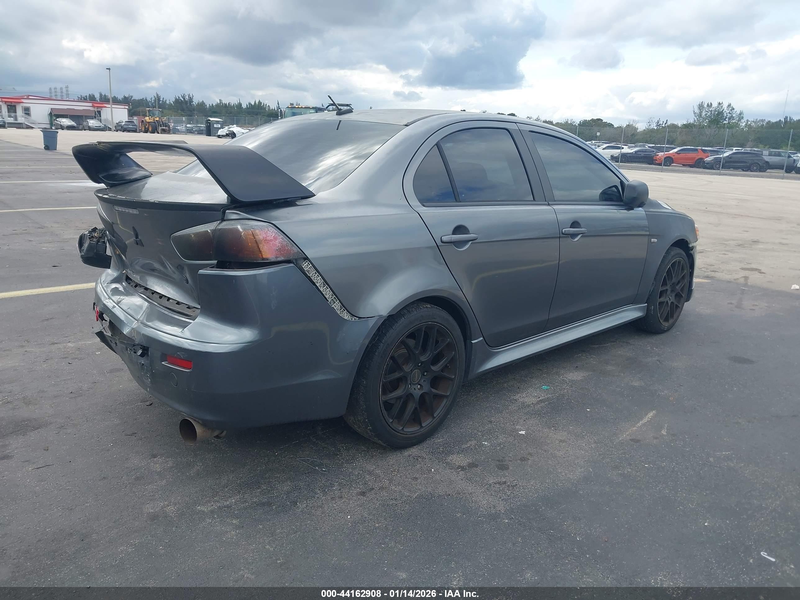 MITSUBISHI LANCER image 4