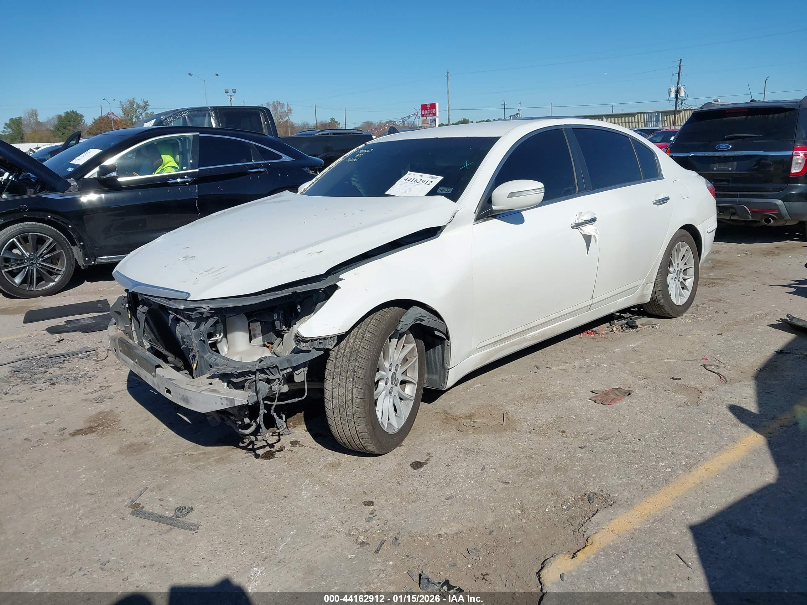 HYUNDAI GENESIS image 2