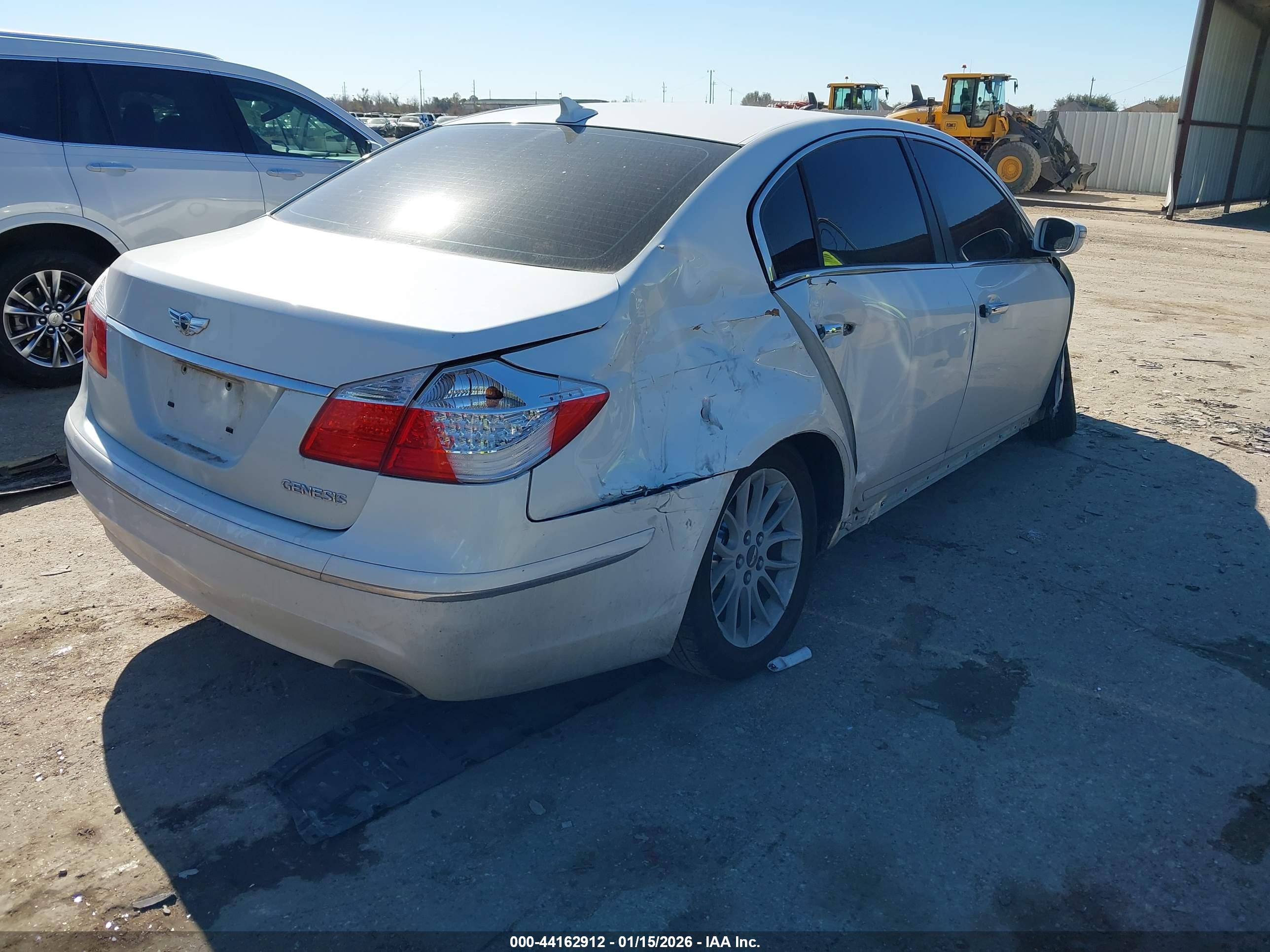HYUNDAI GENESIS image 4