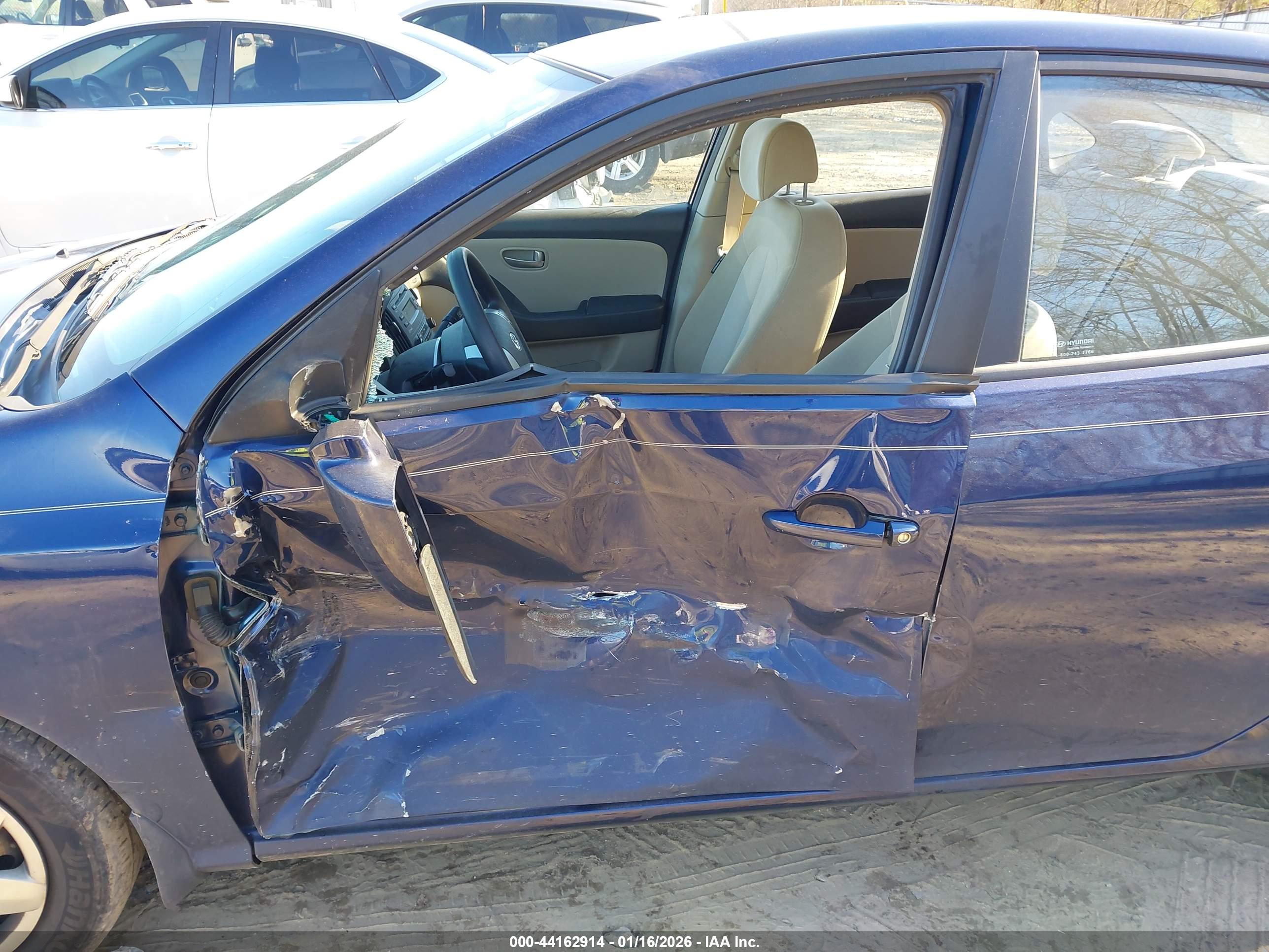 HYUNDAI ELANTRA image 6