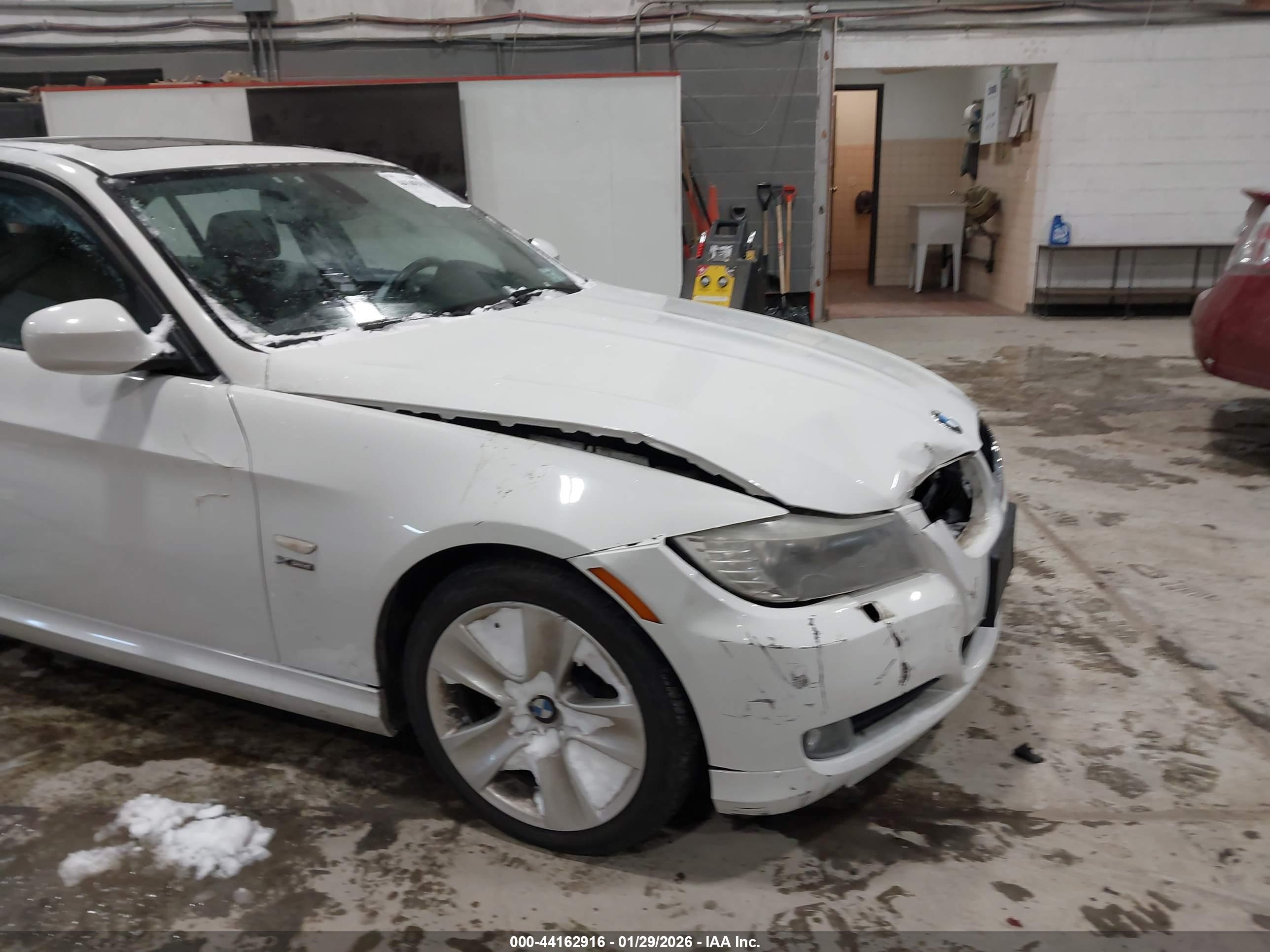 BMW 328I image 6
