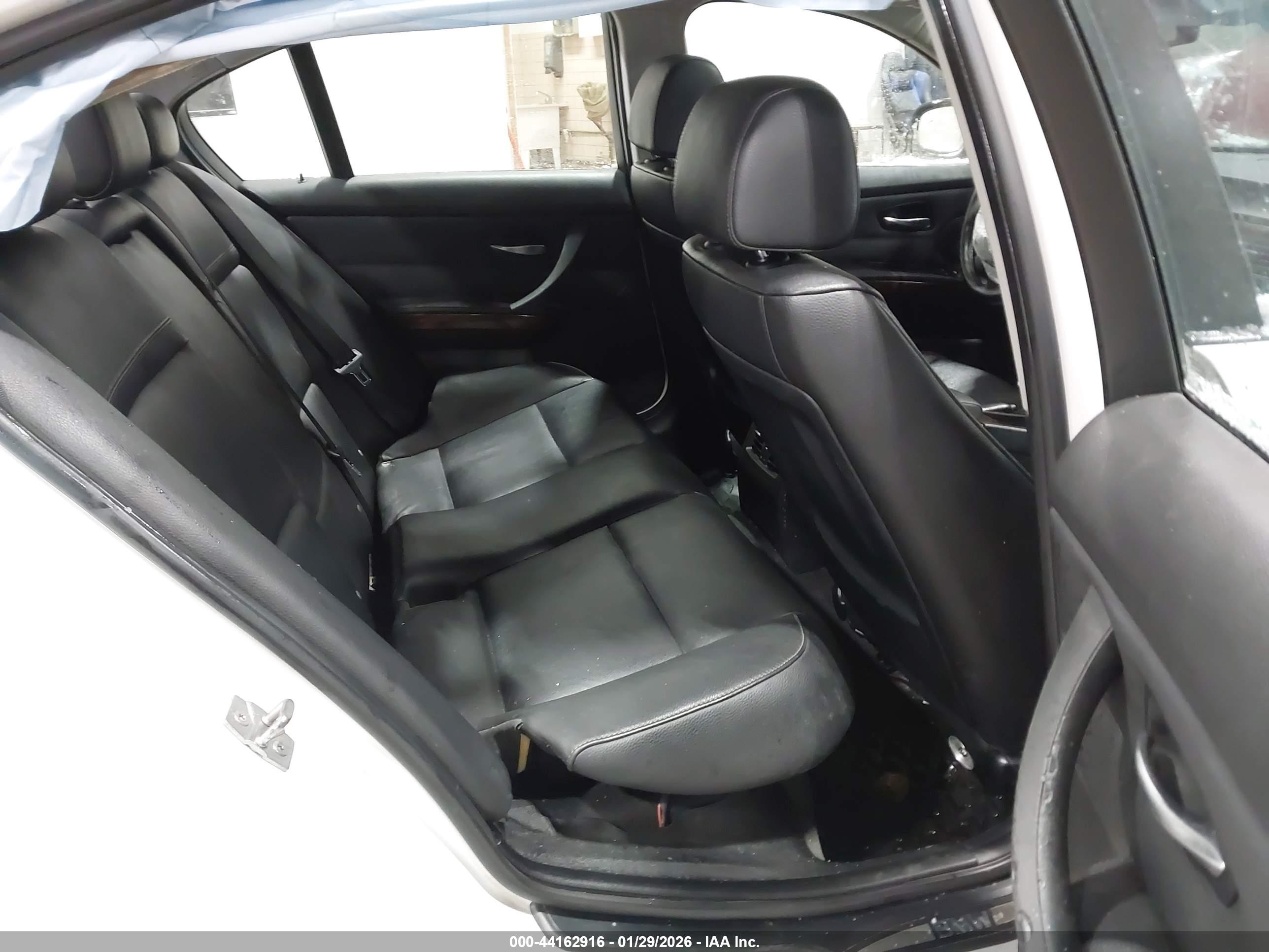 BMW 328I image 8