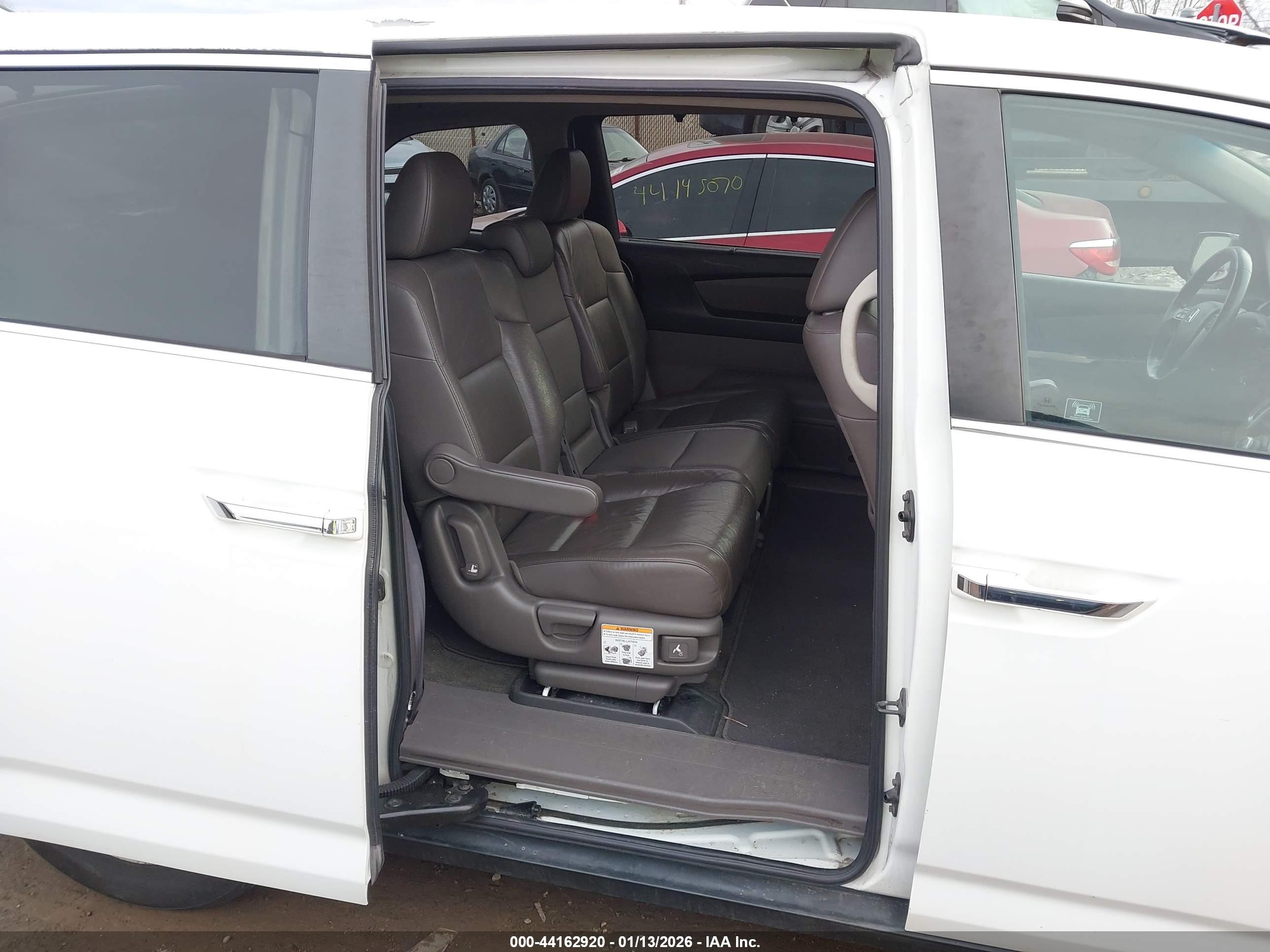 HONDA ODYSSEY image 8