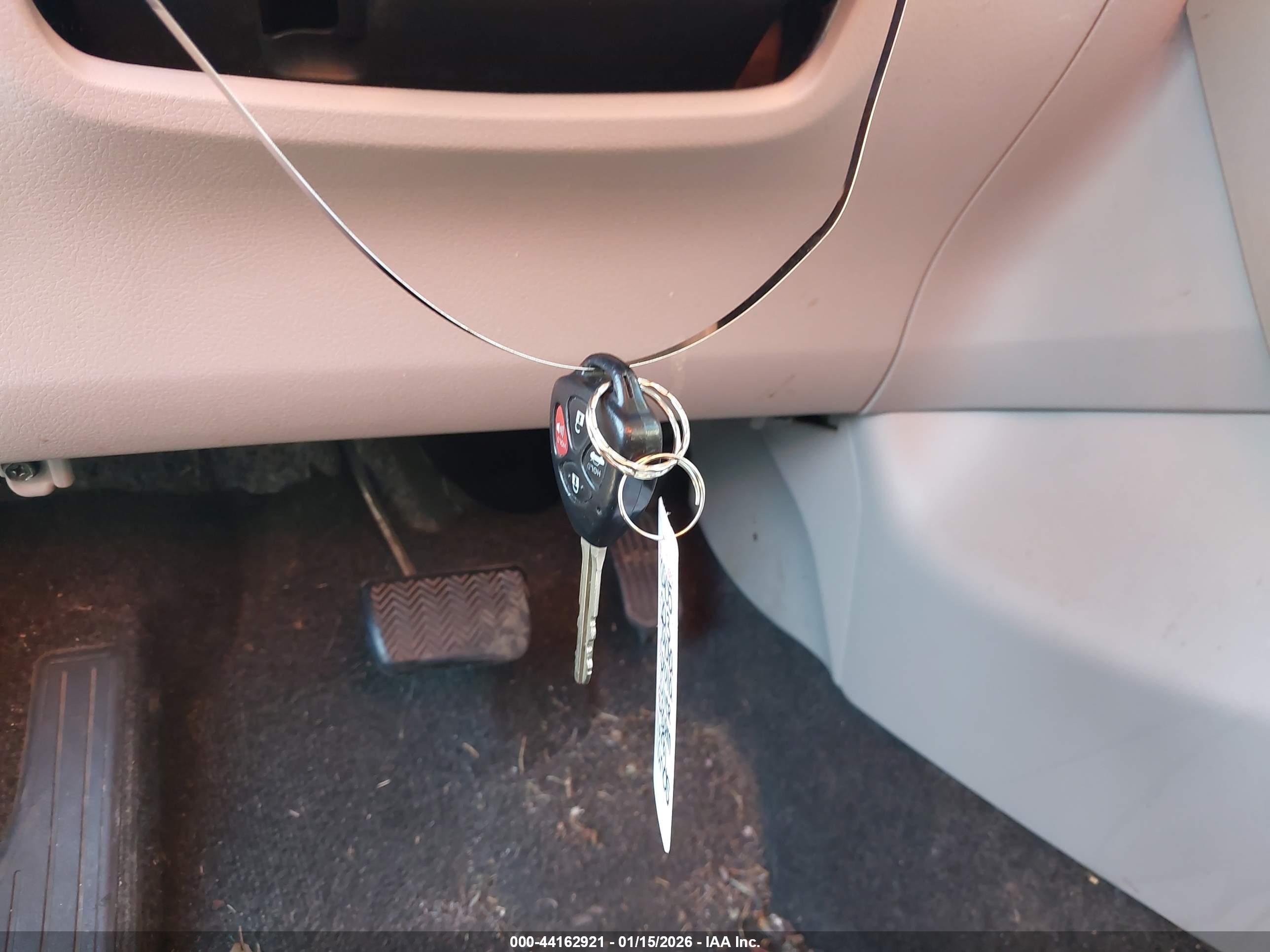 TOYOTA COROLLA image 11