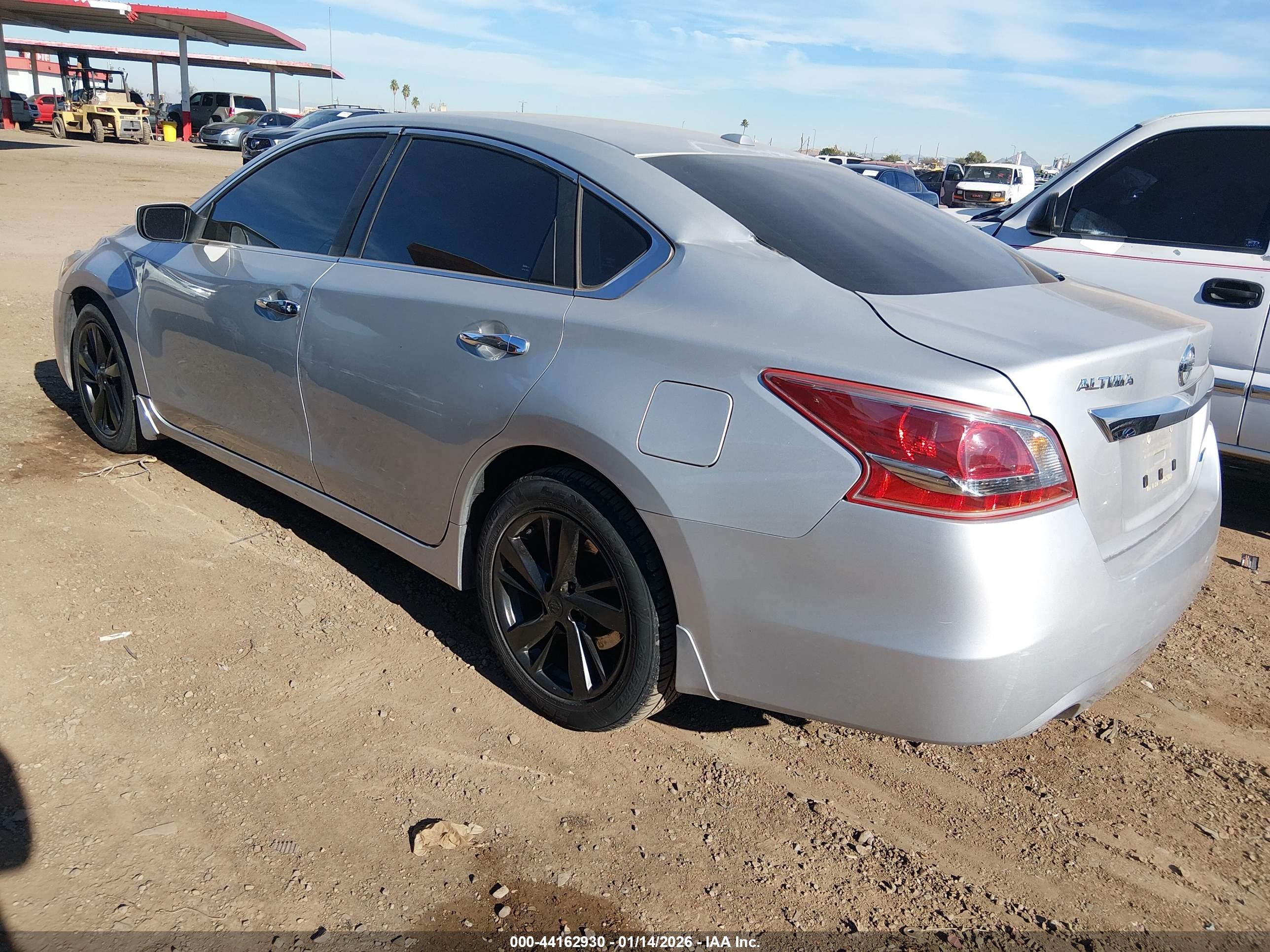 NISSAN ALTIMA image 3