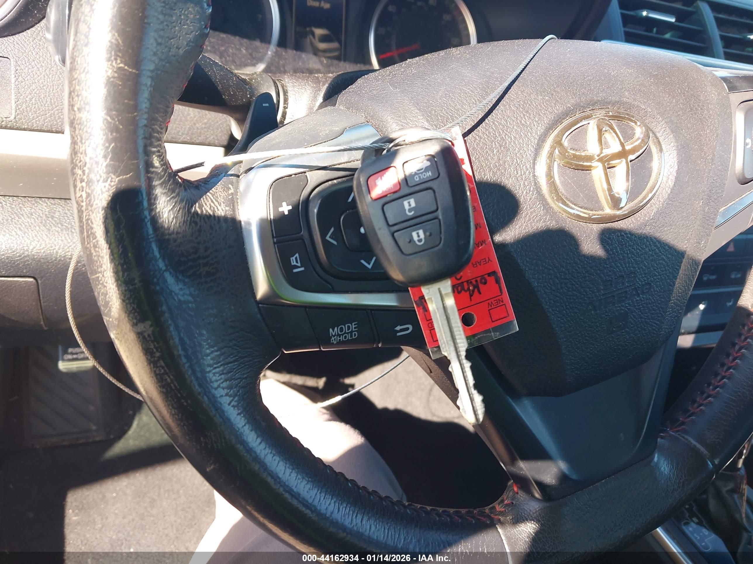 TOYOTA CAMRY image 11