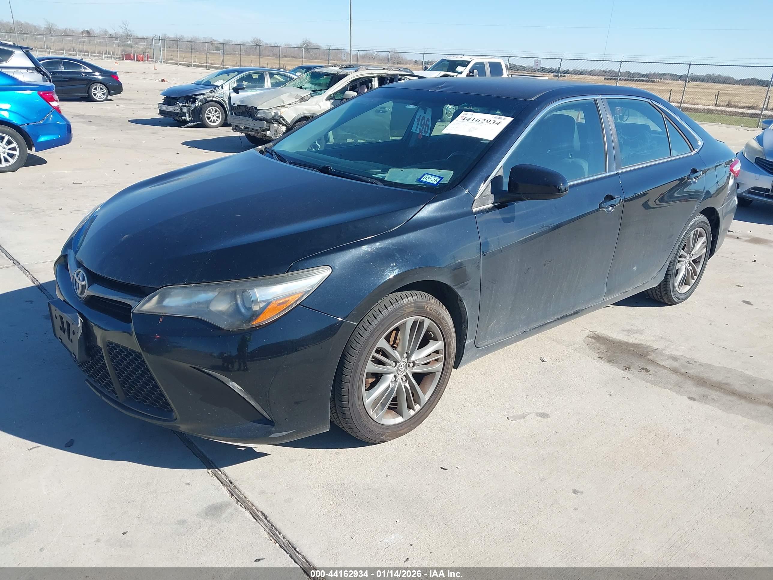 TOYOTA CAMRY image 2