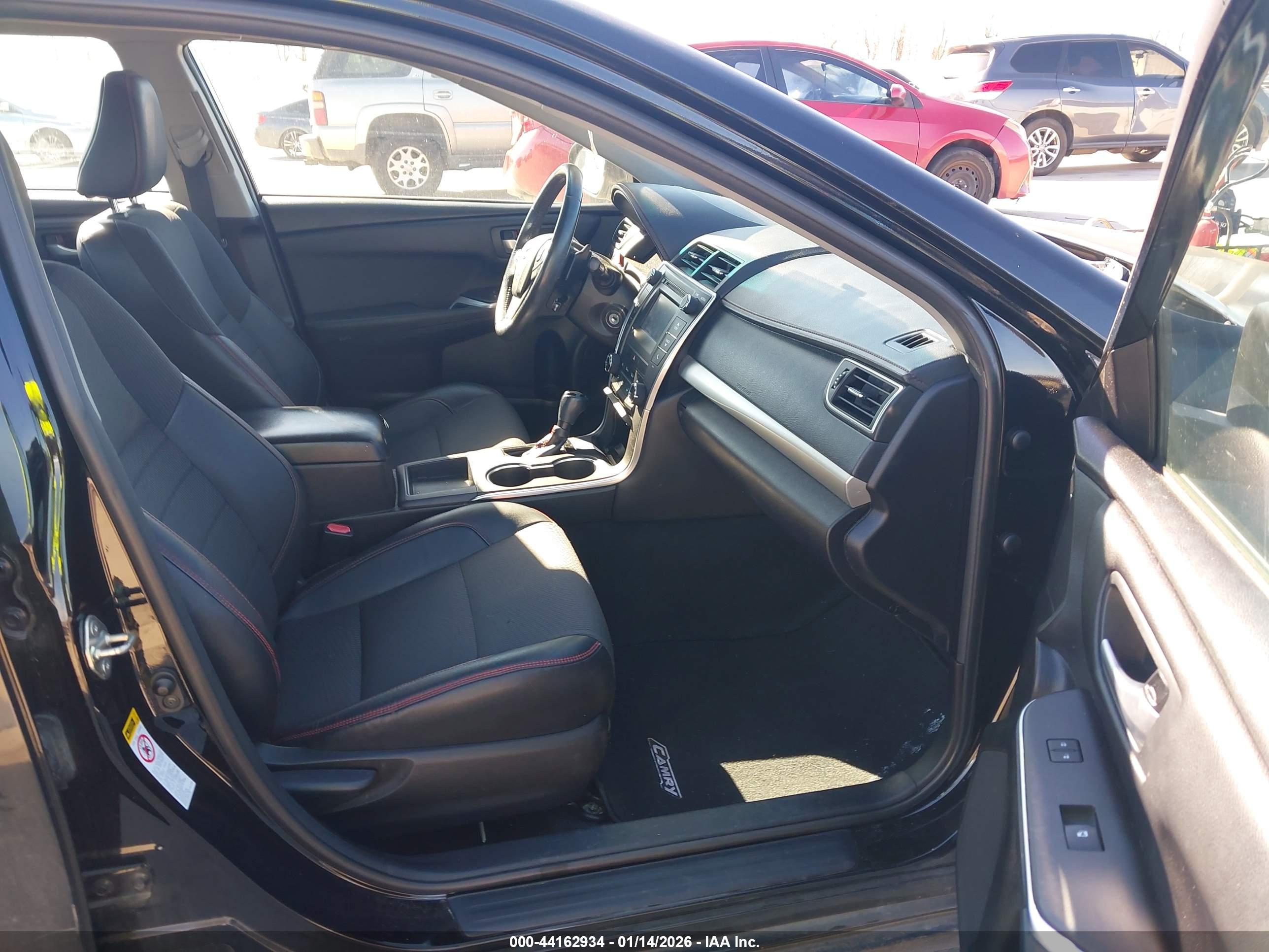 TOYOTA CAMRY image 5