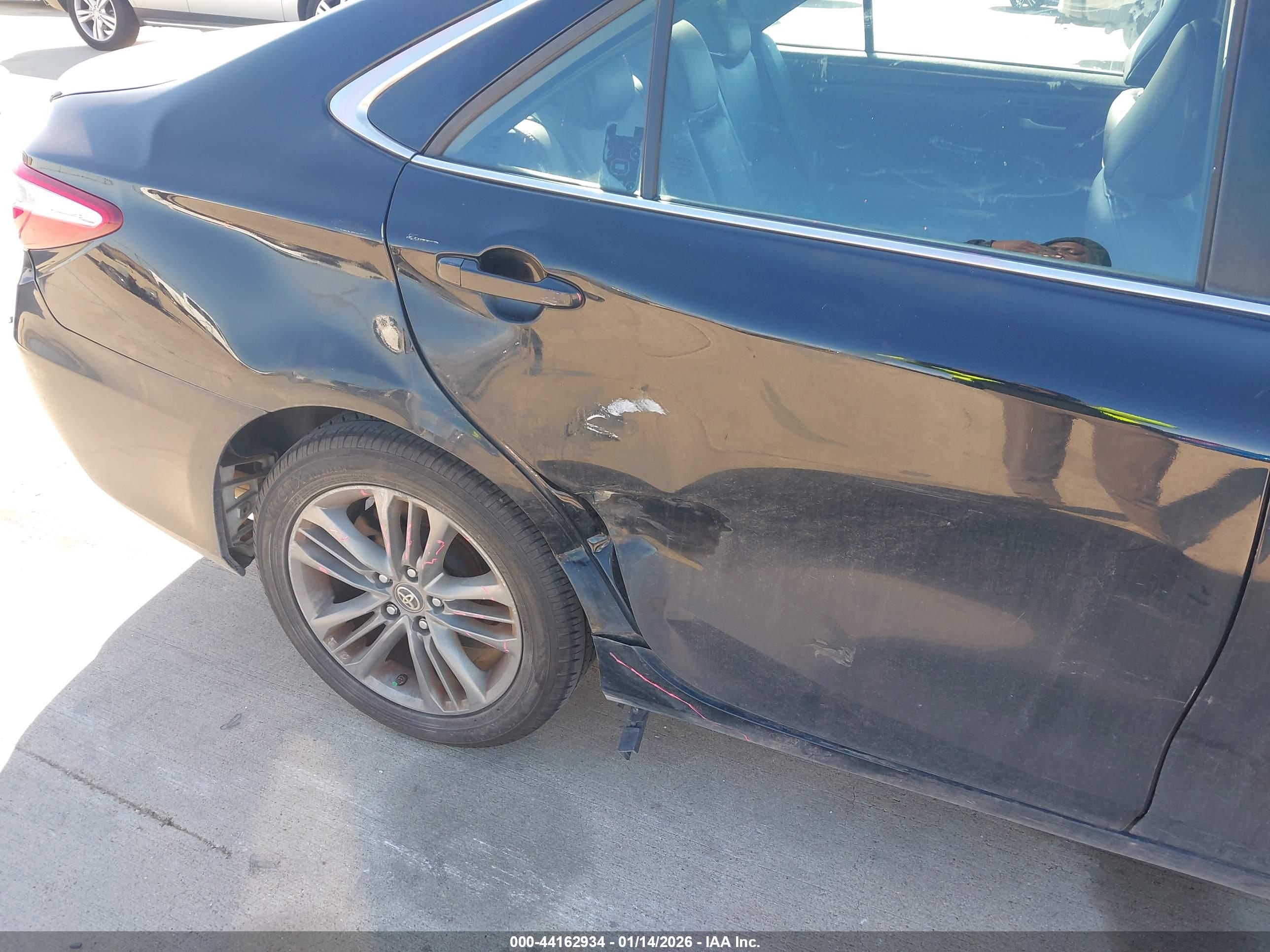 TOYOTA CAMRY image 6