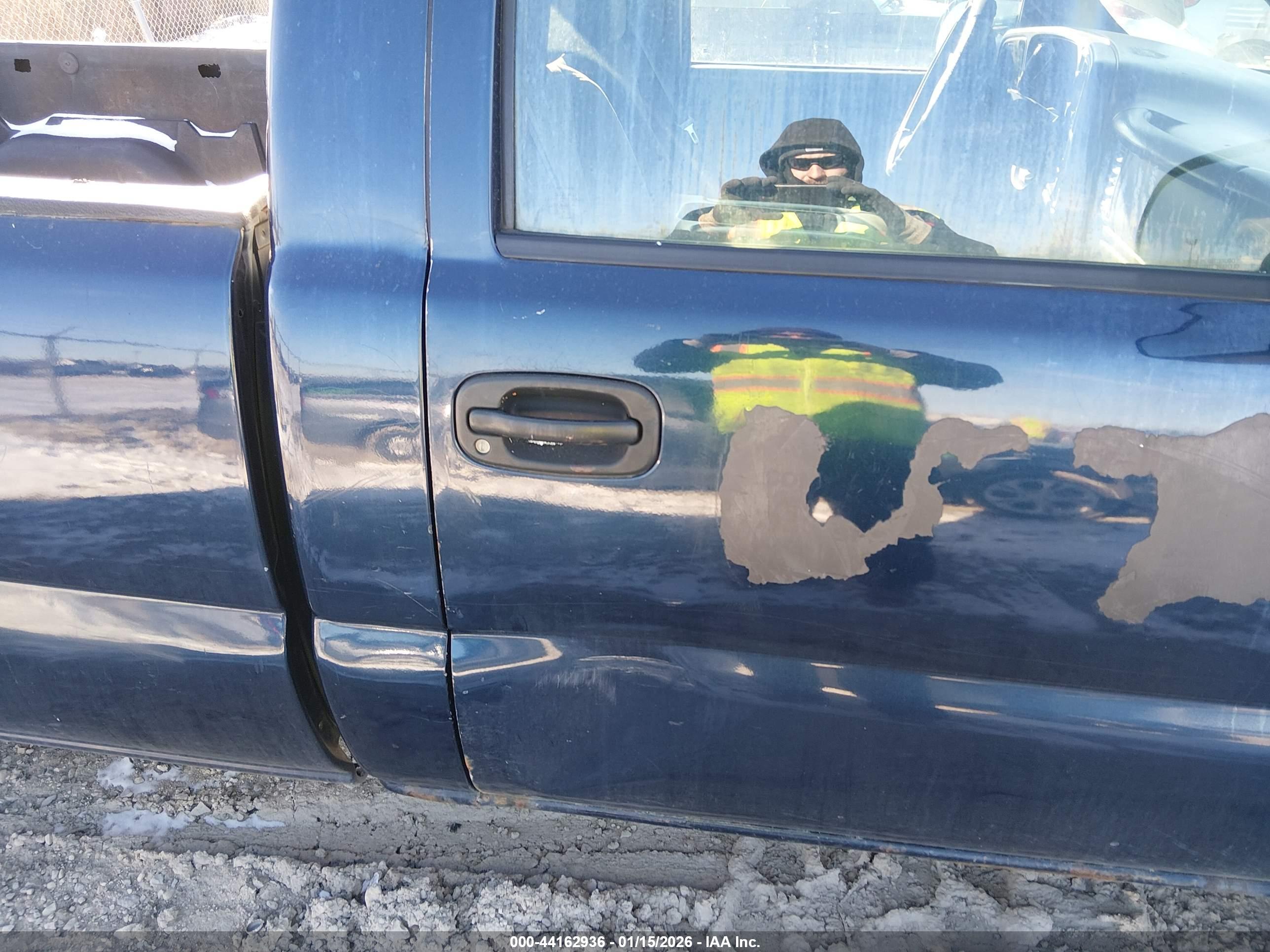 CHEVROLET SILVERADO image 6