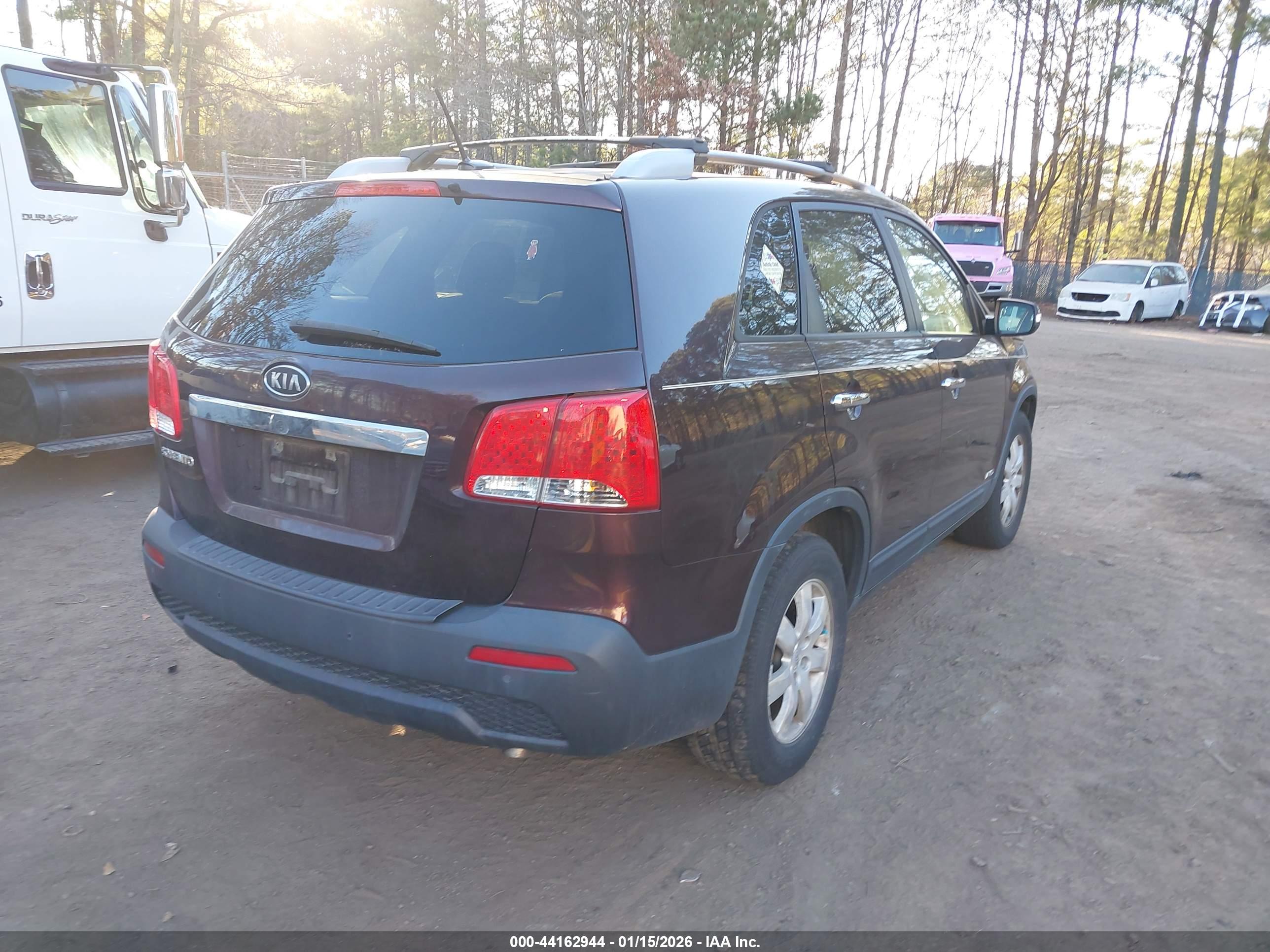 KIA SORENTO image 4