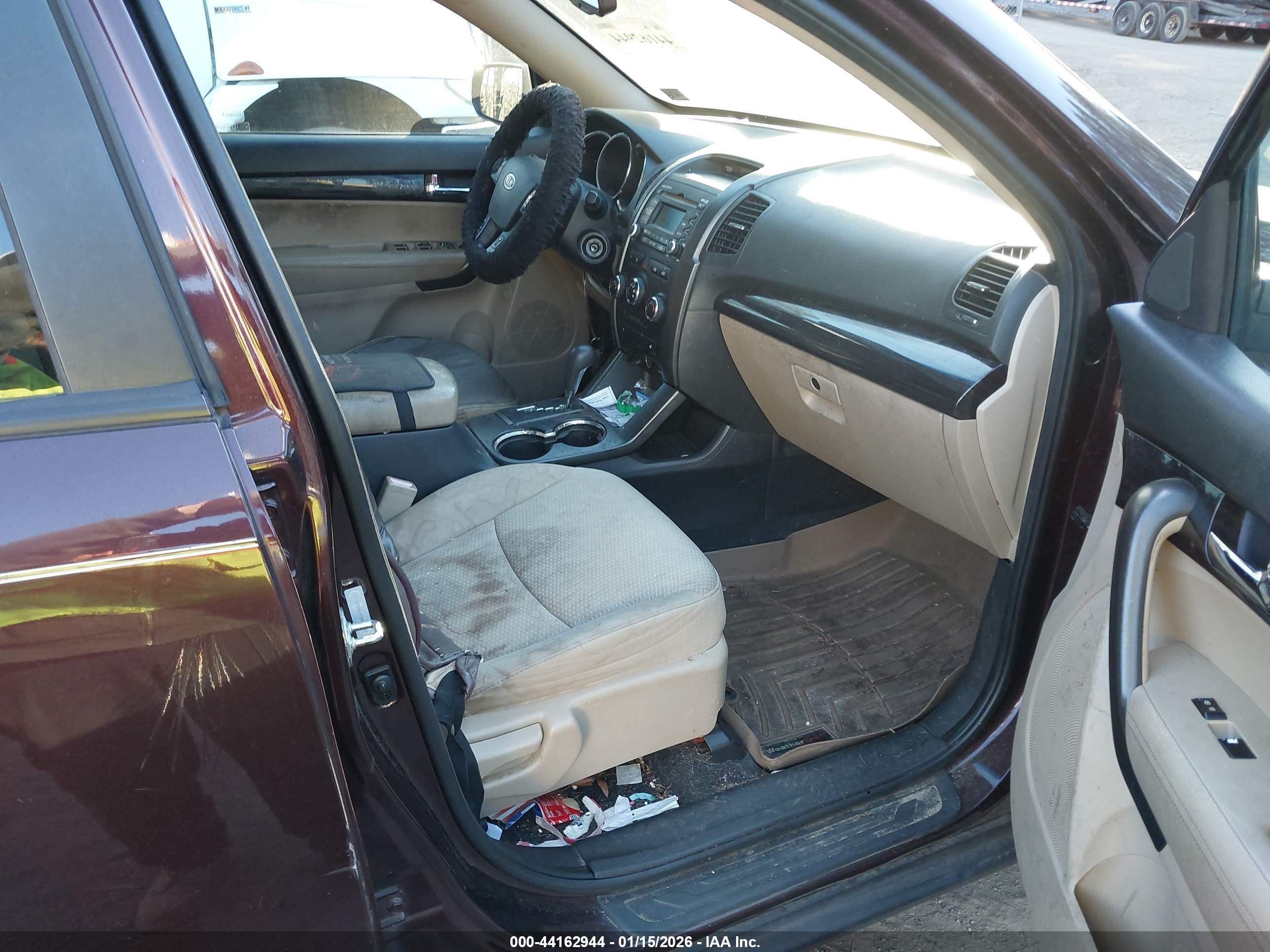 KIA SORENTO image 5