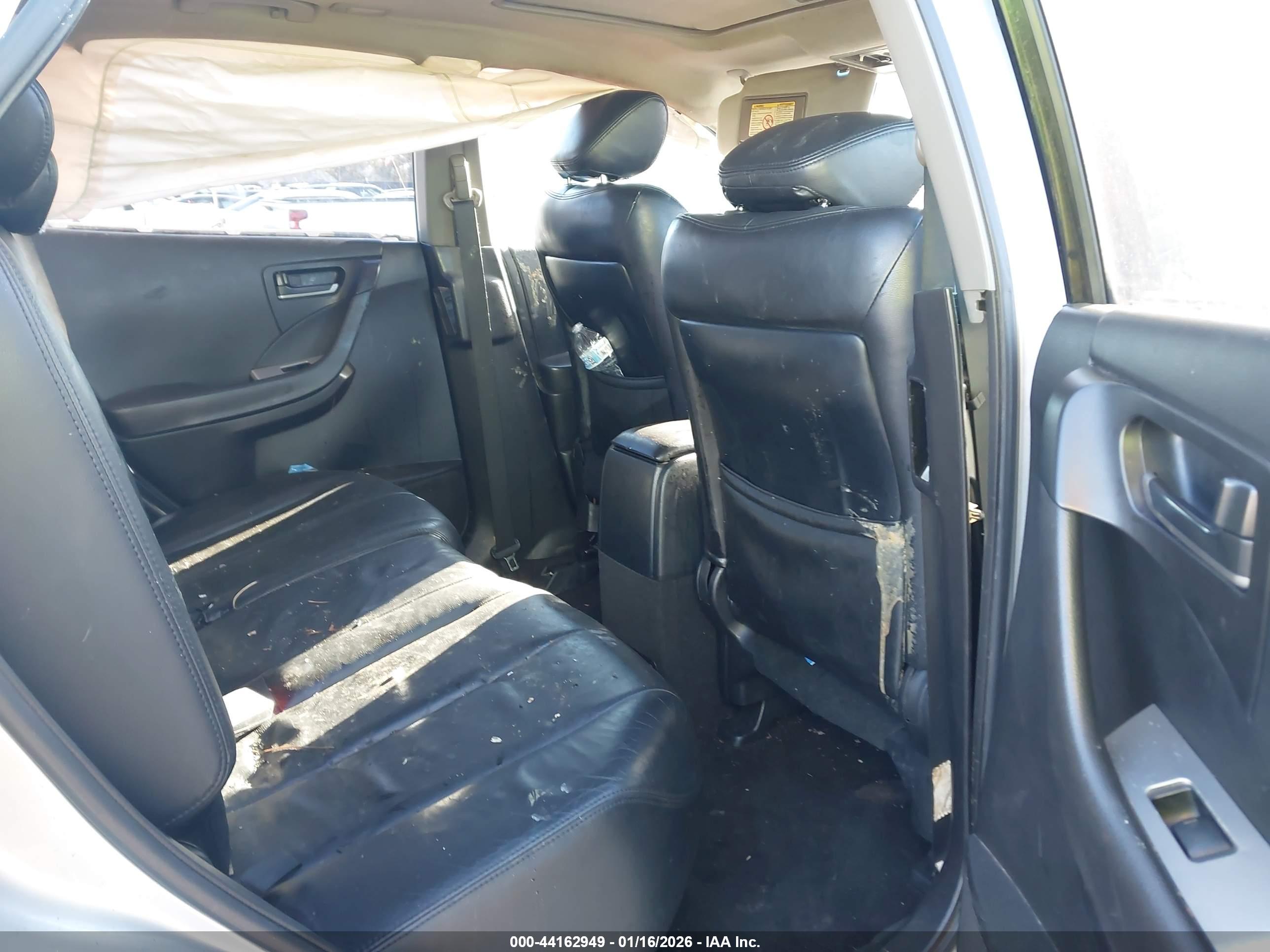NISSAN MURANO image 8