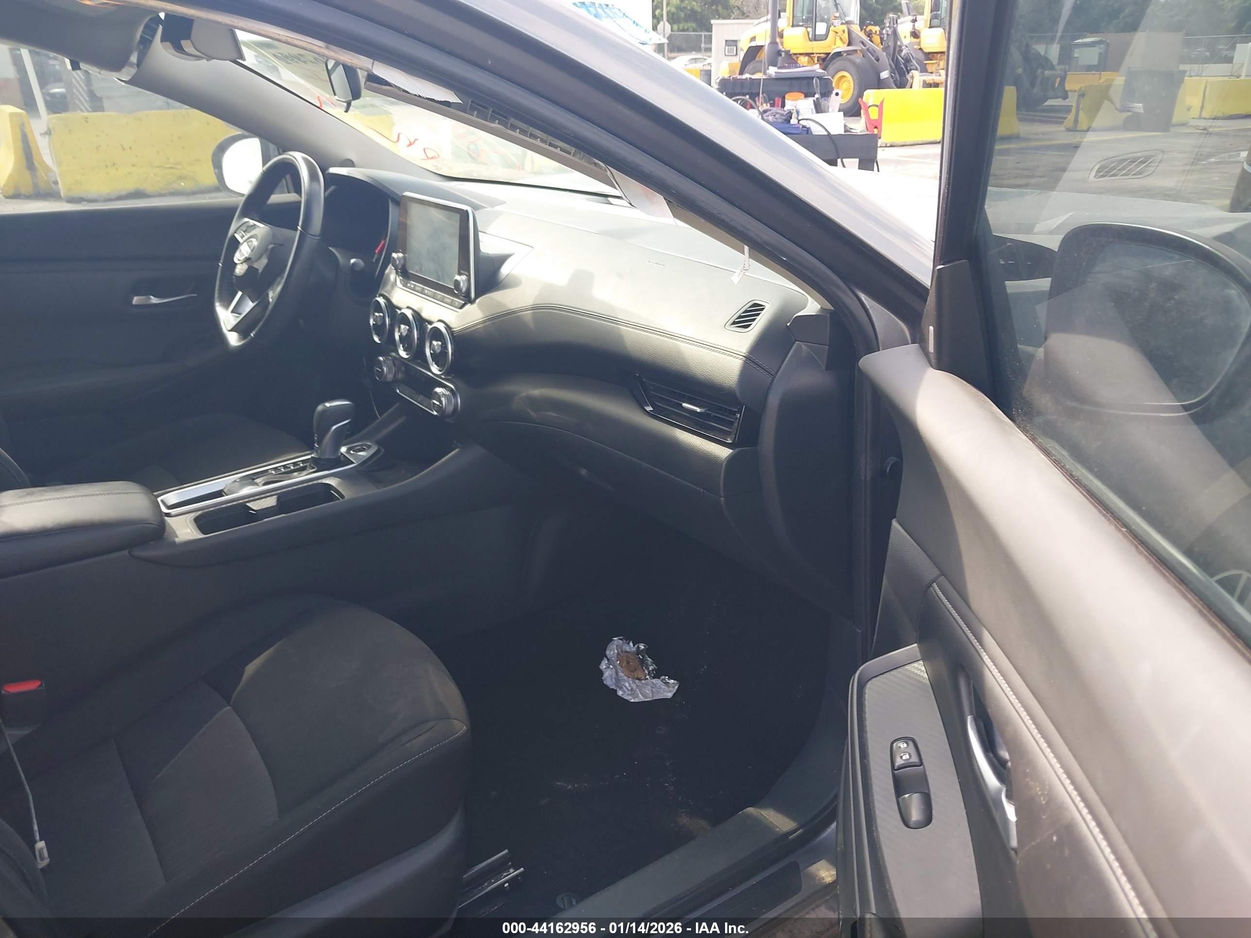 NISSAN SENTRA image 5