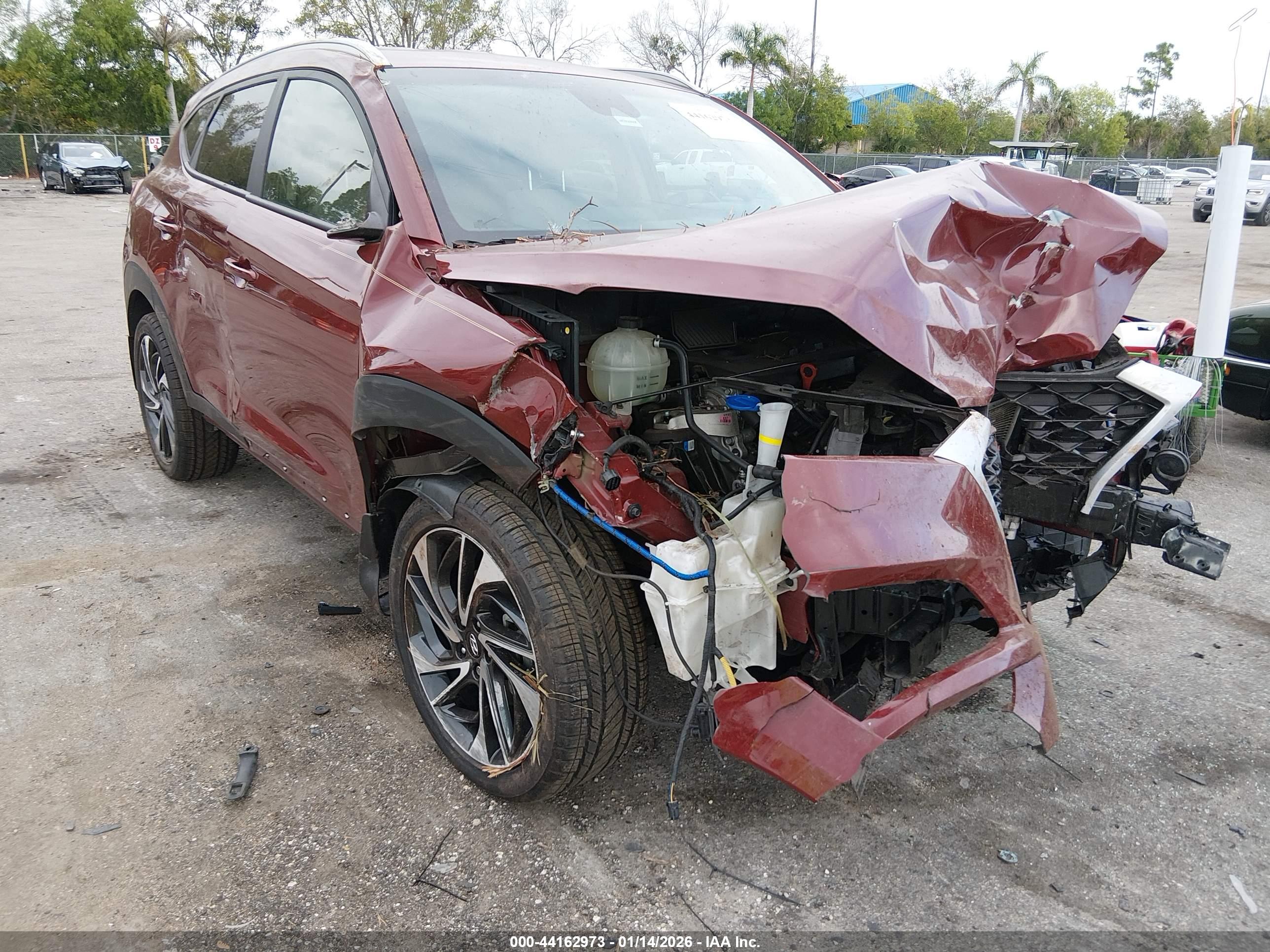 HYUNDAI TUCSON image 6