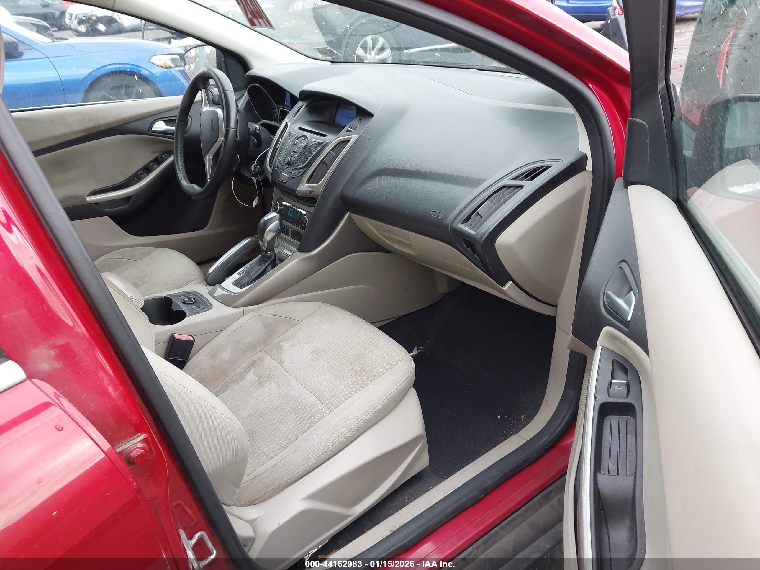 FORD FOCUS image 5